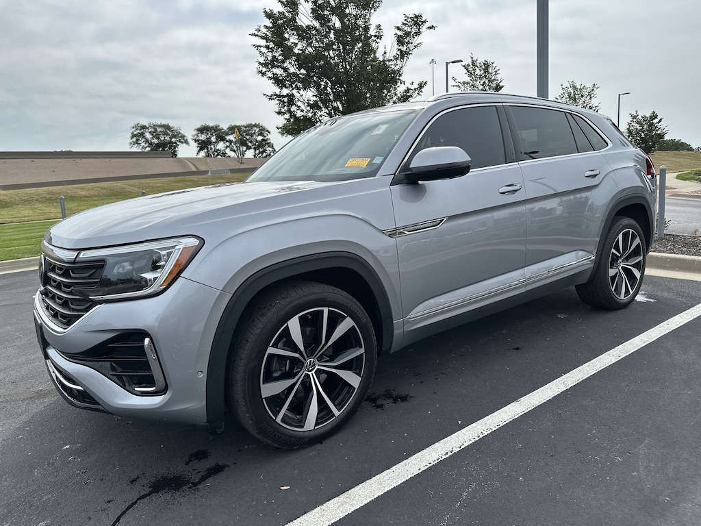 Used 2024 Volkswagen Atlas Cross Sport 2.0T SEL Premium R-Line SUV