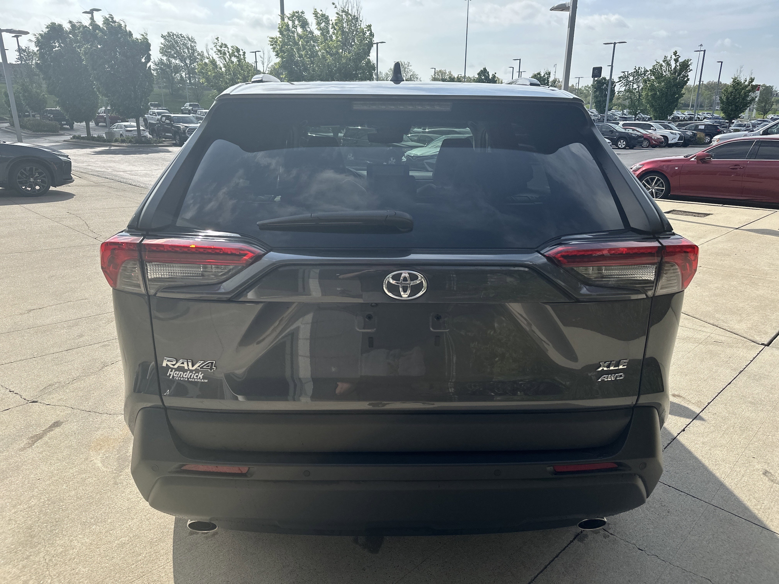 2024 Toyota RAV4 XLE Premium photo 6