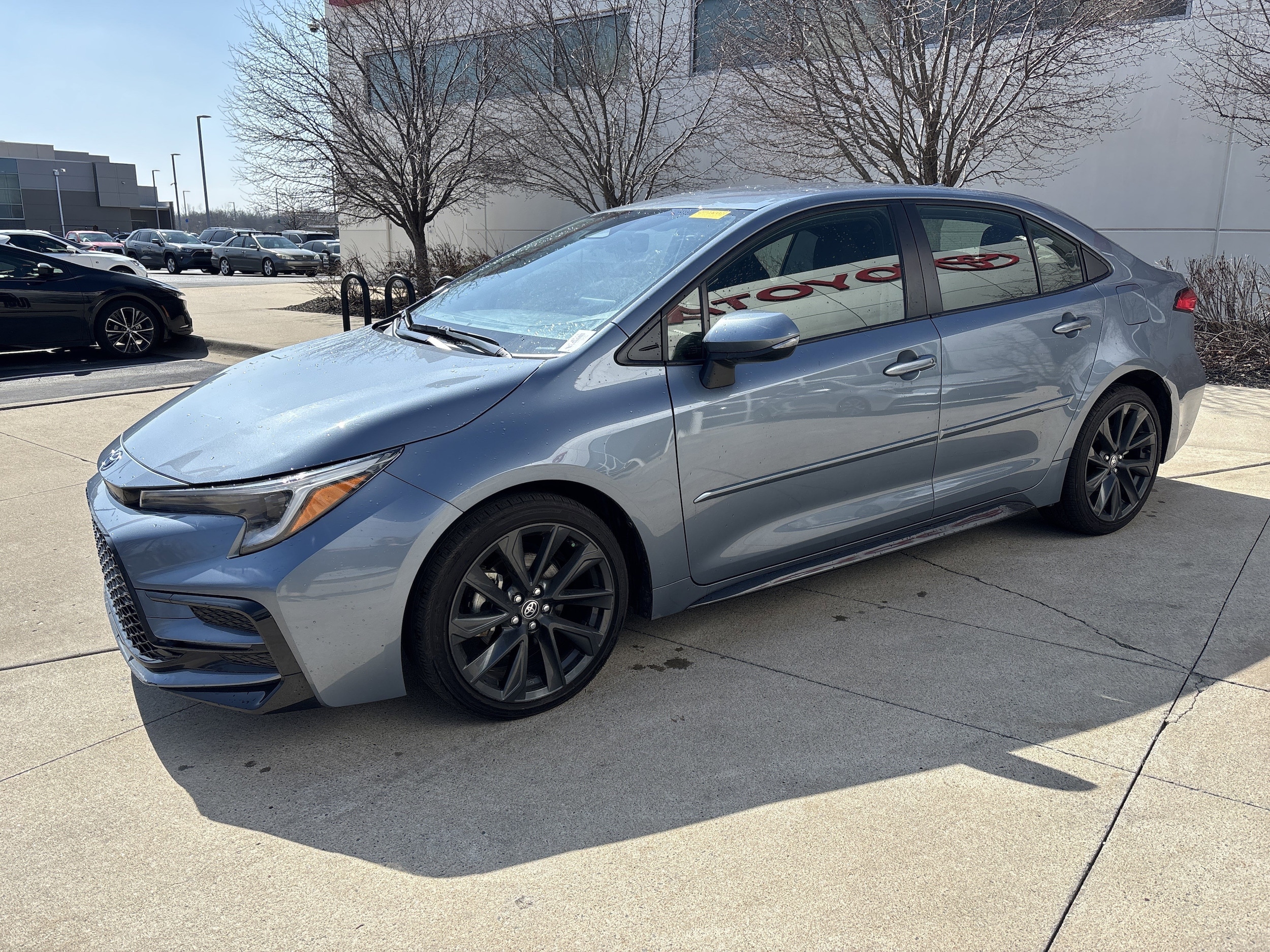 2025 Toyota Corolla Hybrid SE photo 4