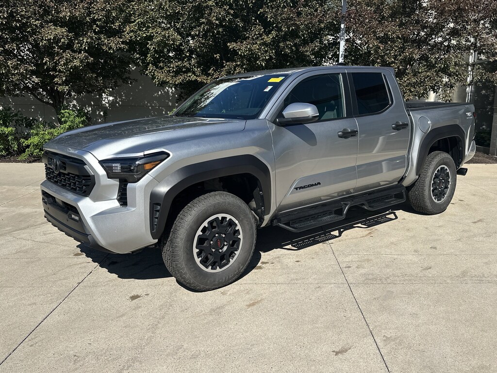 Used 2025 Toyota Tacoma 4WD TRD Off Road Pickup