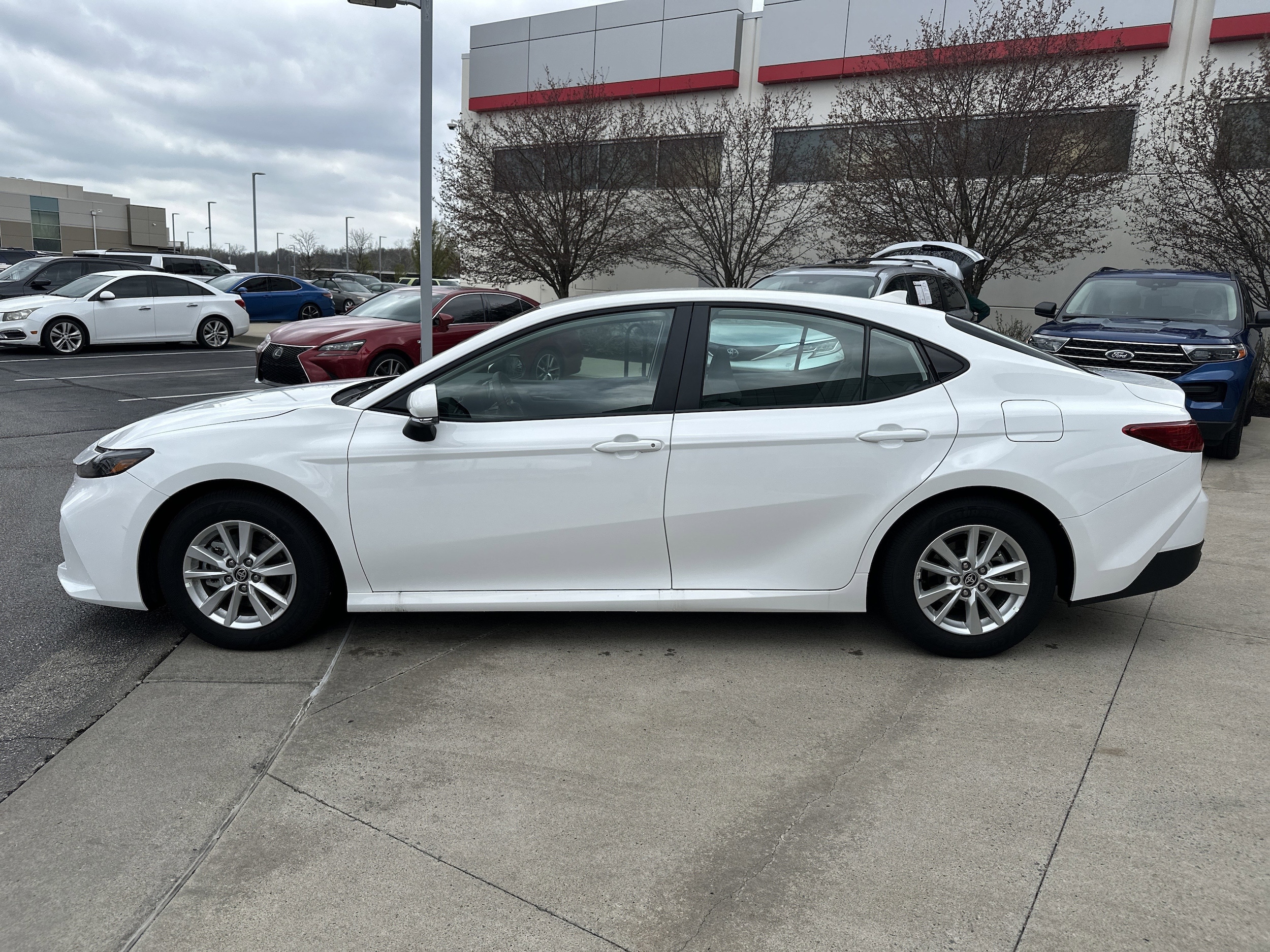 2026 Toyota Camry LE photo 3