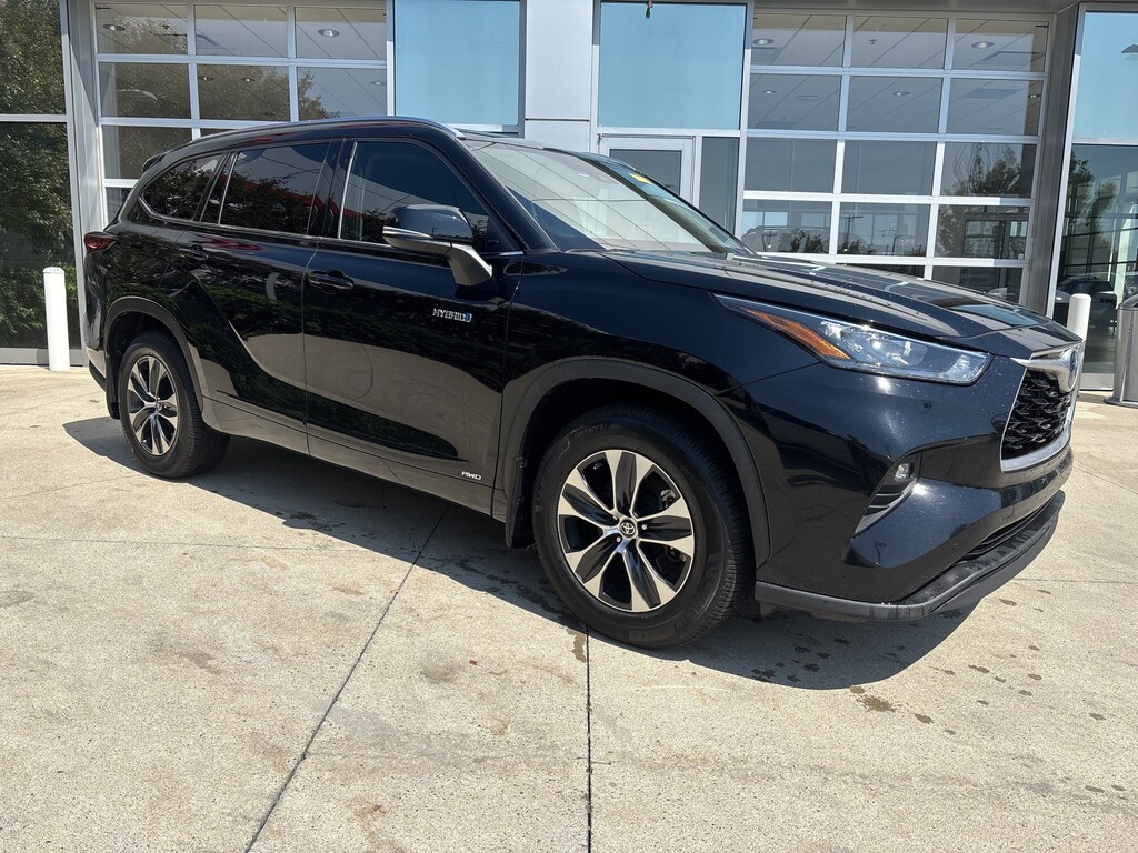 Used 2020 Toyota Highlander Hybrid XLE SUV