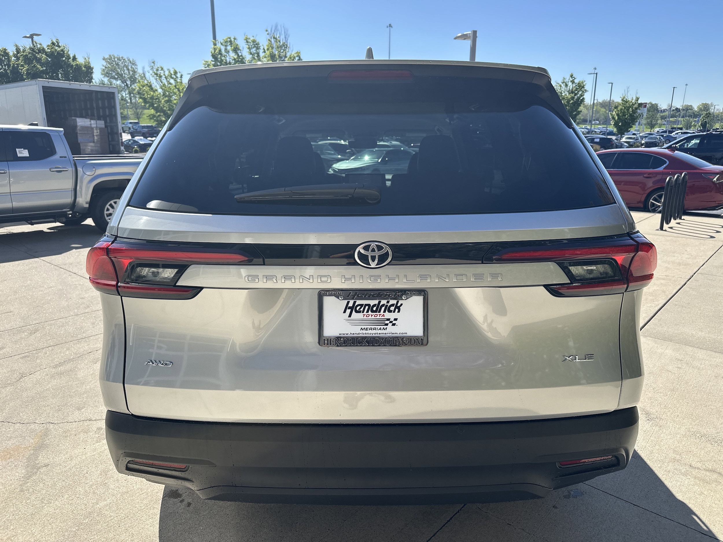 2025 Toyota Grand Highlander XLE photo 3