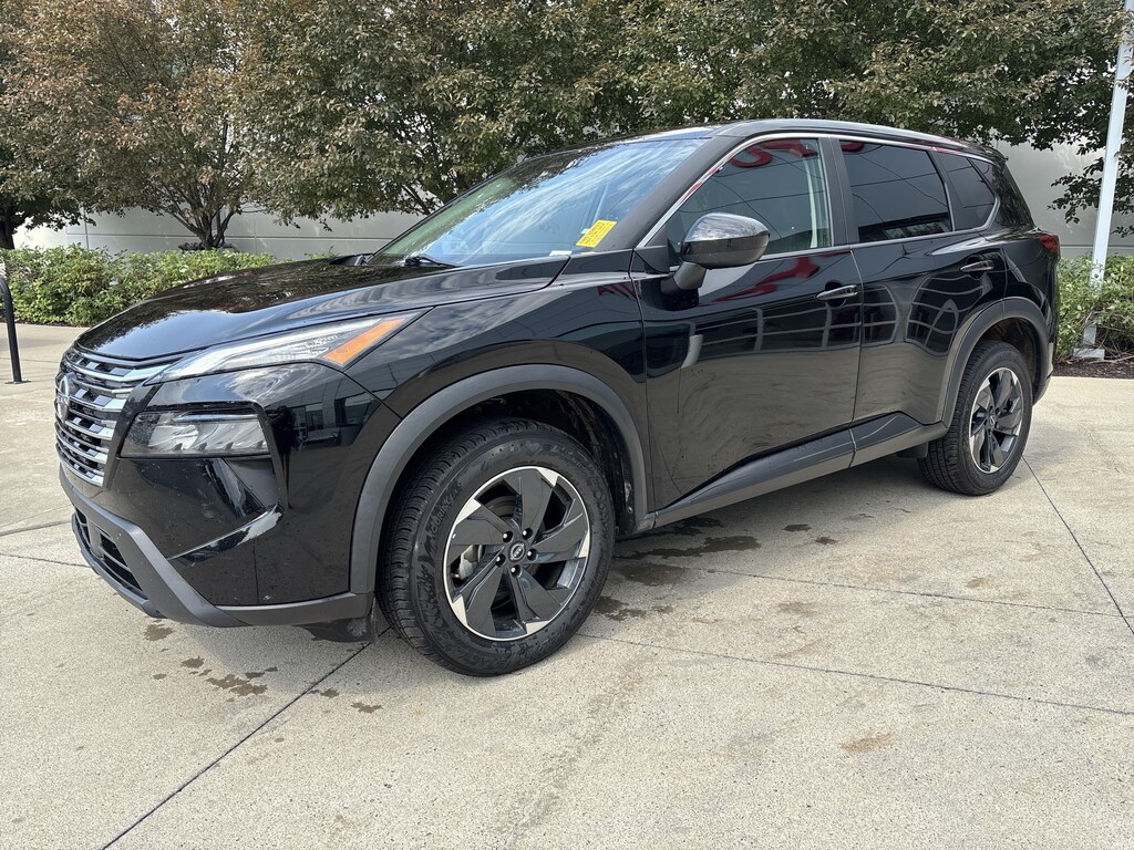 Used 2024 Nissan Rogue SV SUV