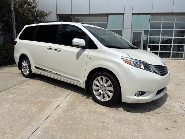 2017 Toyota Sienna Limited Premium Minivan