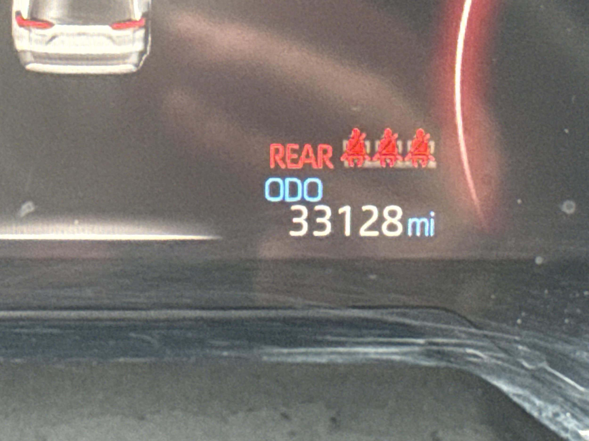 2025 Toyota RAV4 LE photo 5