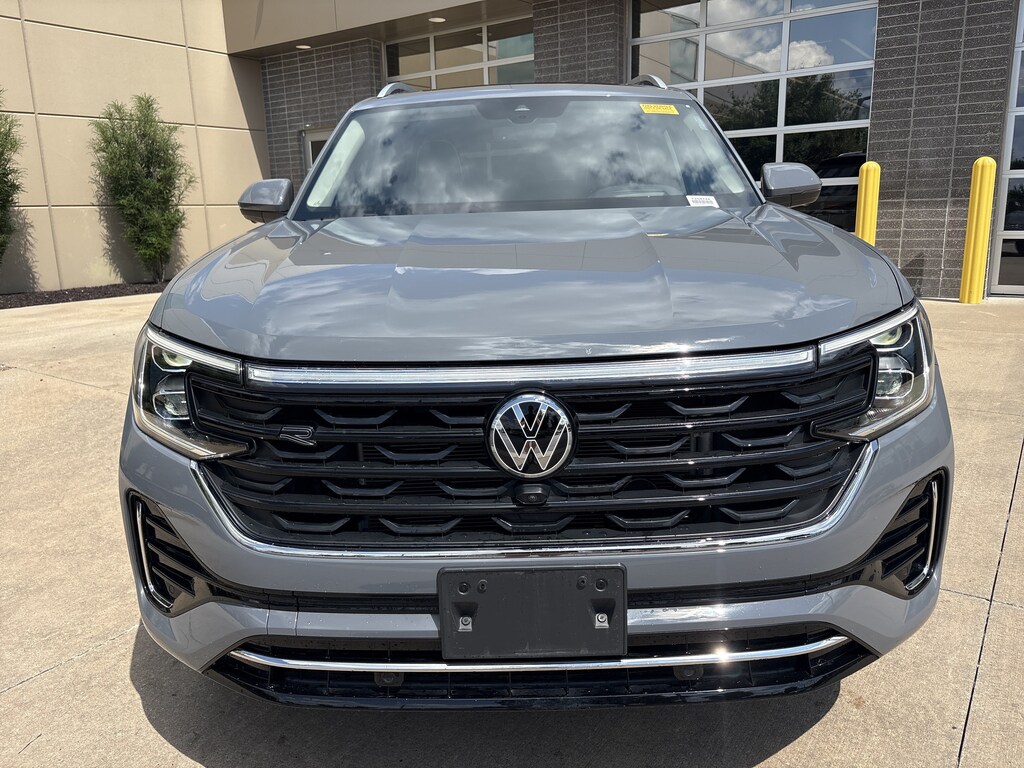Used 2025 Volkswagen Atlas 2.0T SEL Premium R-Line SUV