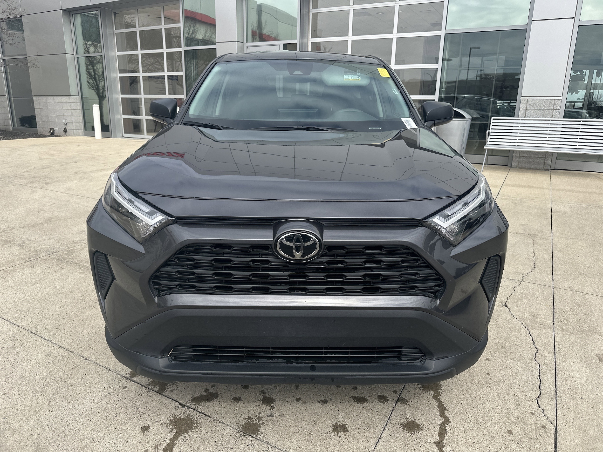 2025 Toyota RAV4 LE photo 4