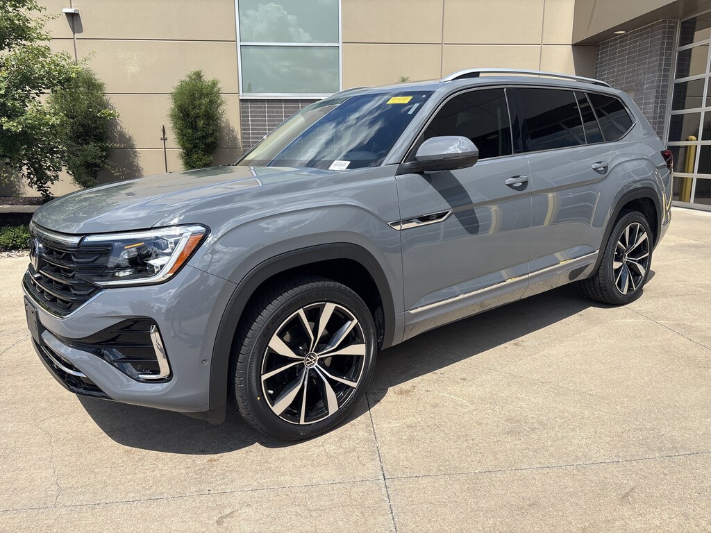 Used 2025 Volkswagen Atlas 2.0T SEL Premium R-Line SUV