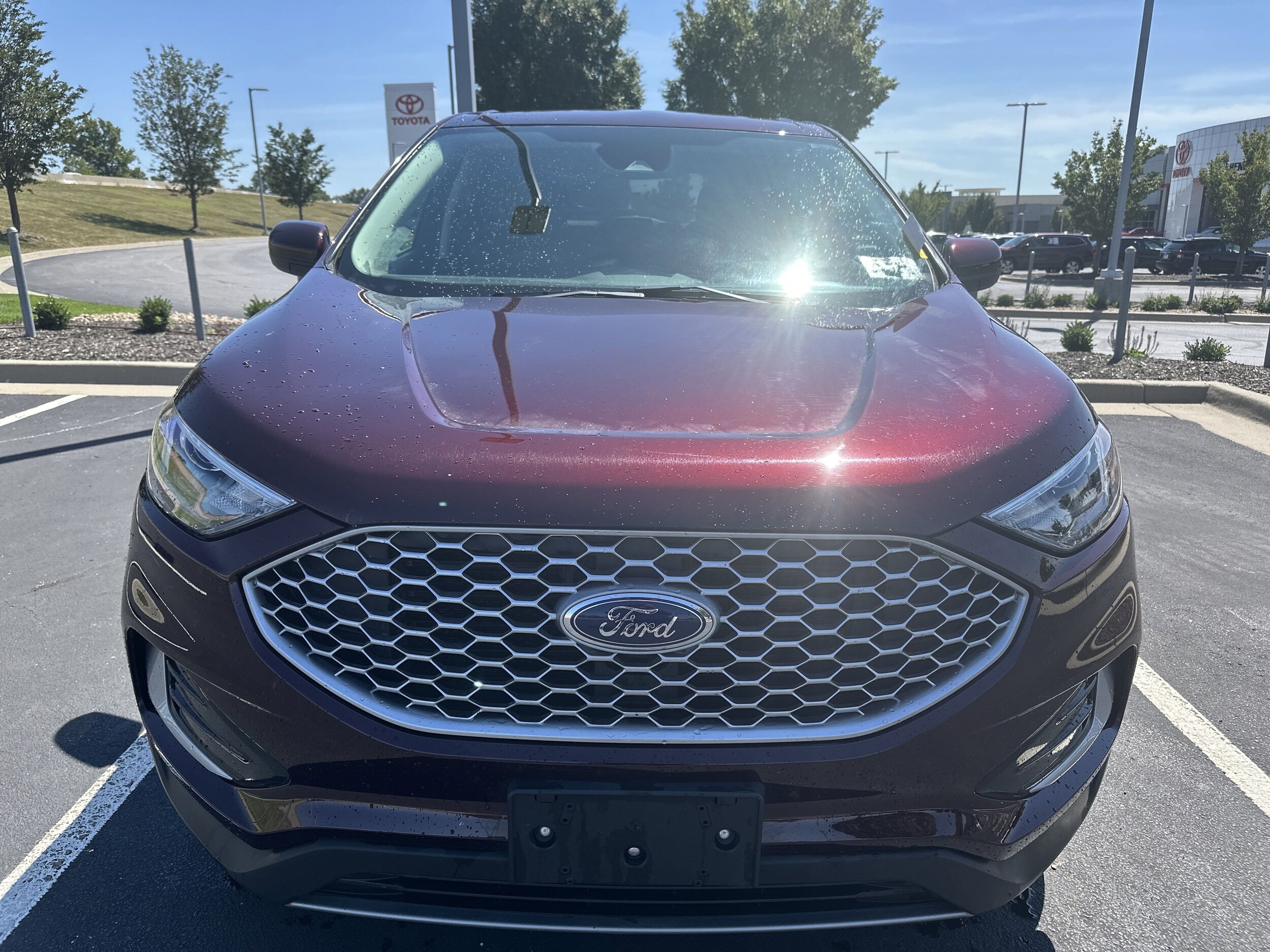 2024 Ford Edge SEL photo 2