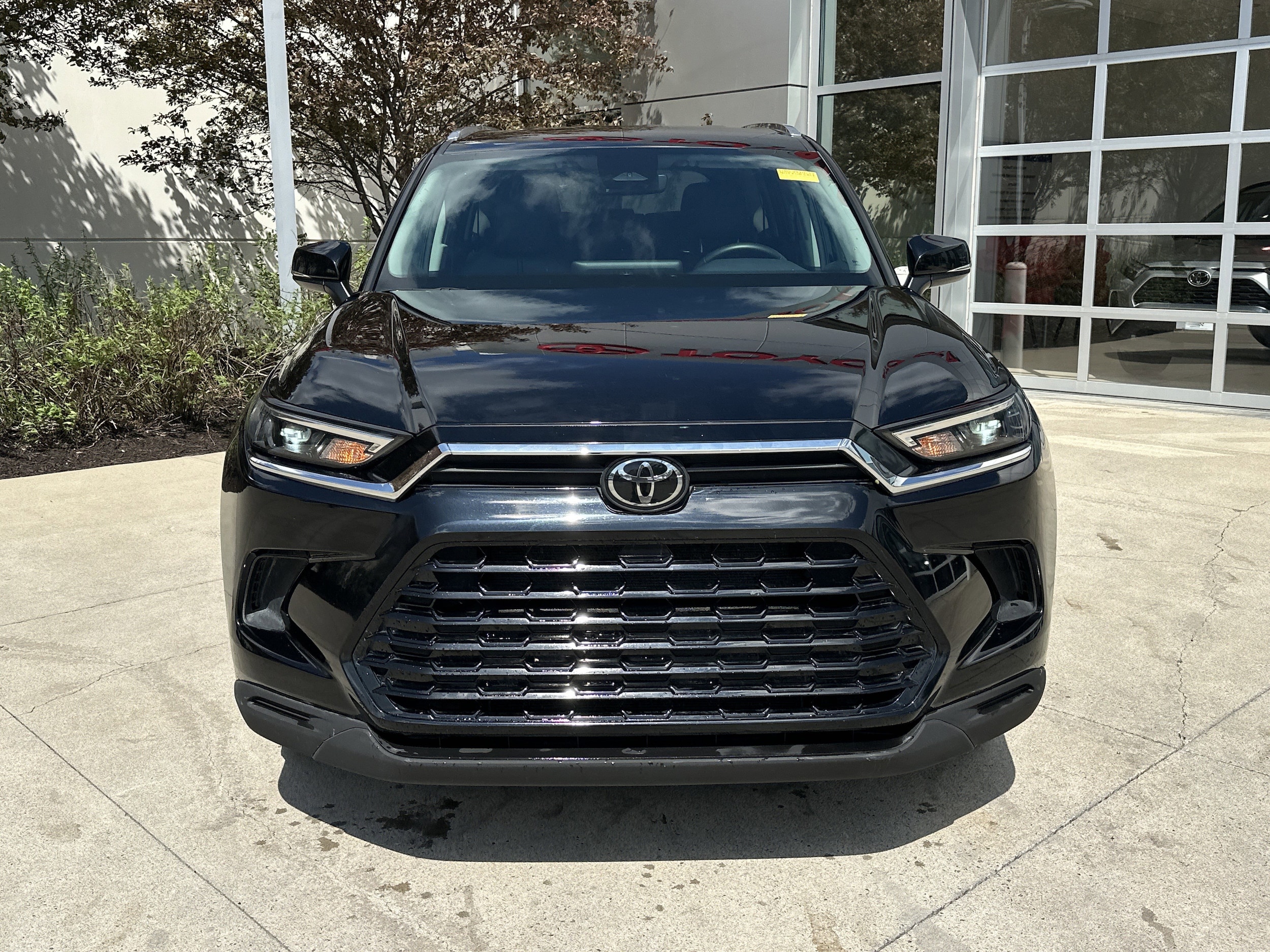 2025 Toyota Grand Highlander XLE photo 4