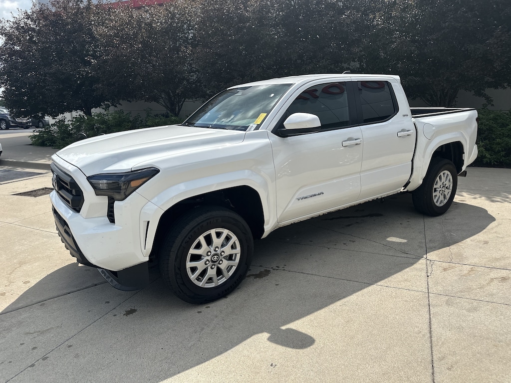 Certified 2025 Toyota Tacoma 4WD SR5 Pickup