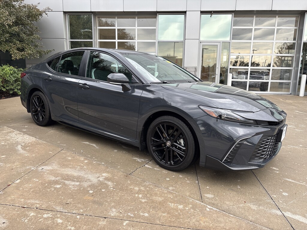 Used 2026 Toyota Camry SE Sedan