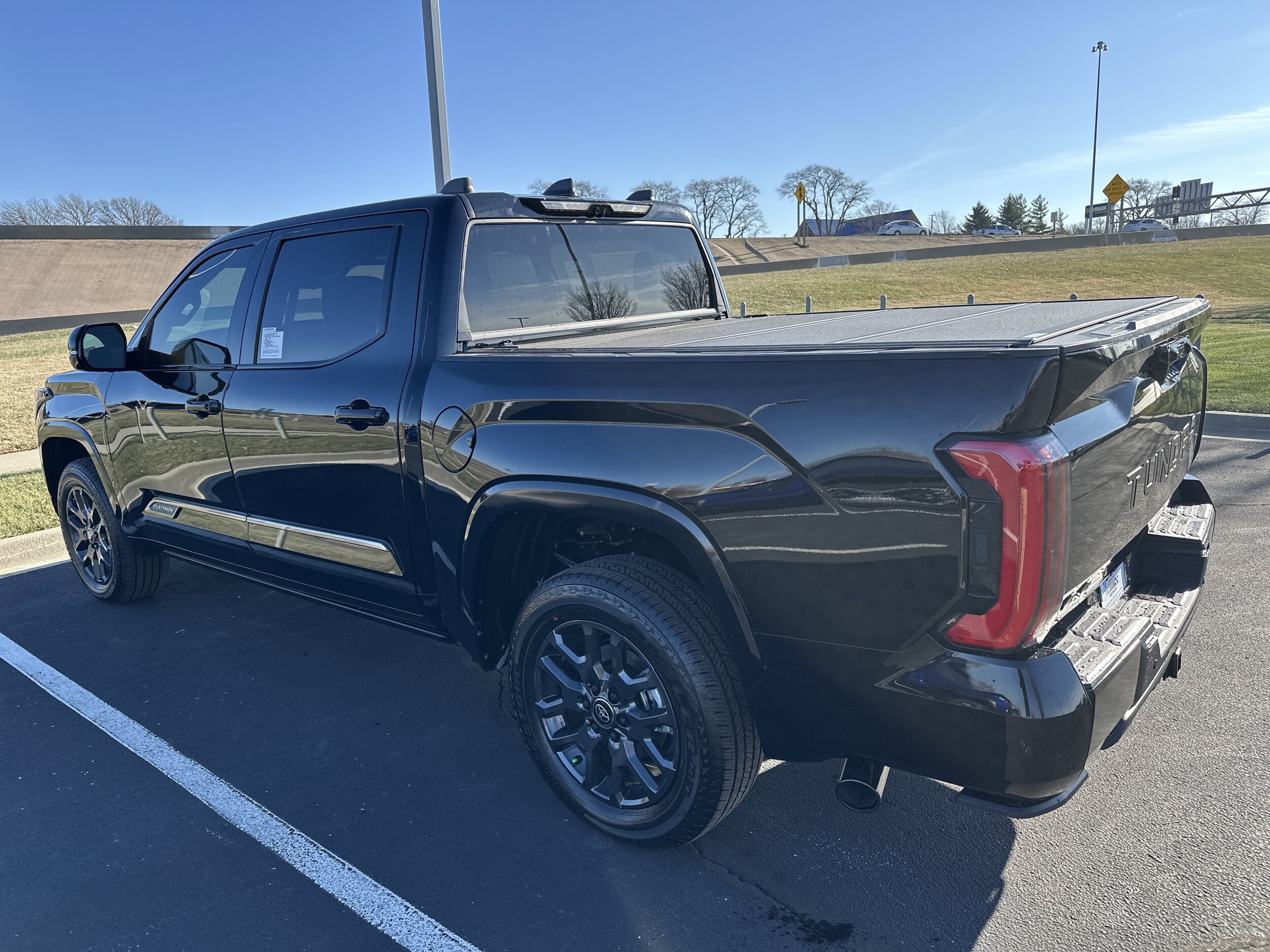 2026 Toyota Tundra 4WD Platinum photo 5
