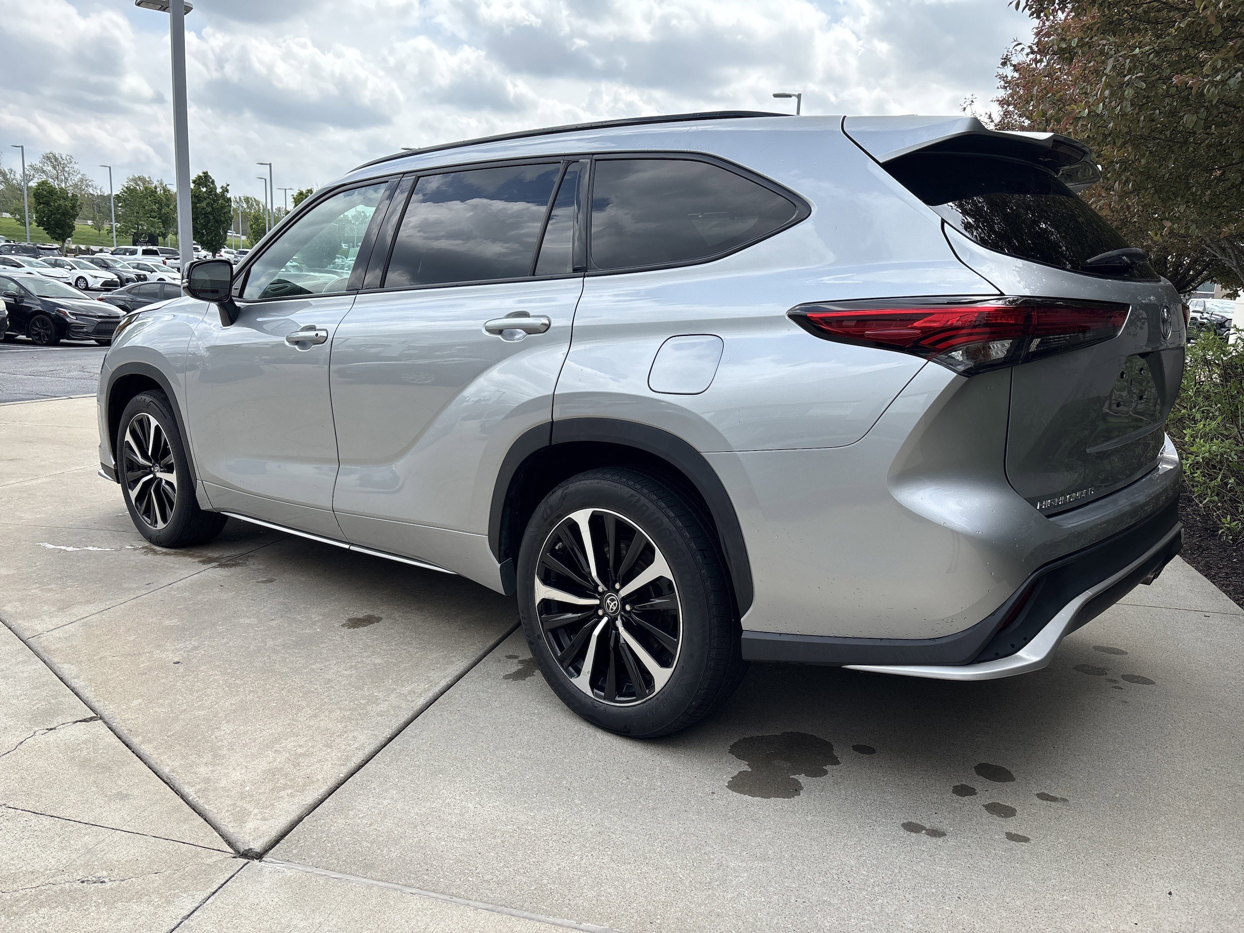 2022 Toyota Highlander XSE photo 4