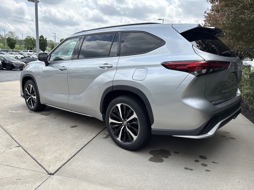 Used 2022 Toyota Highlander XSE SUV