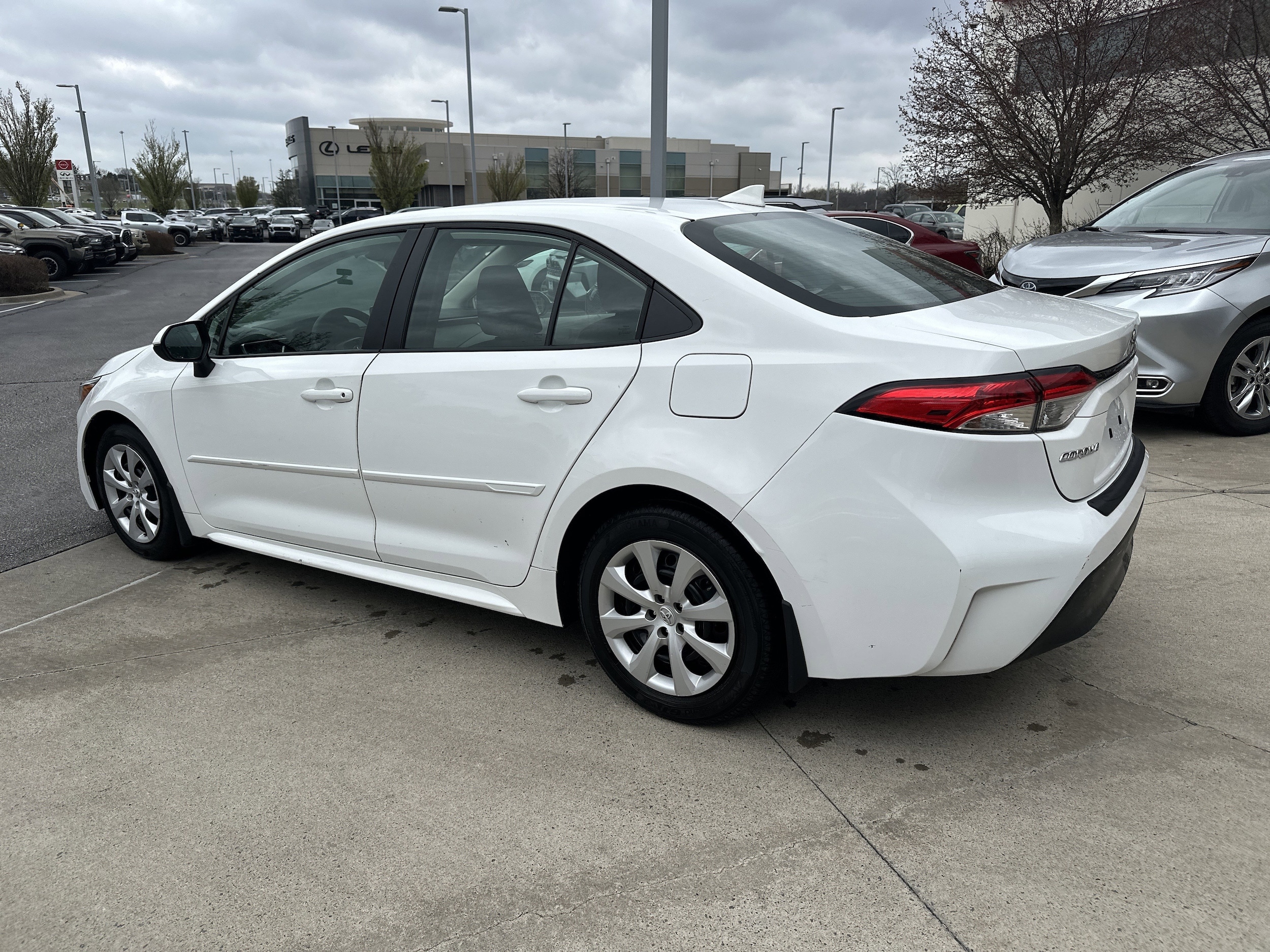 2024 Toyota Corolla LE photo 6