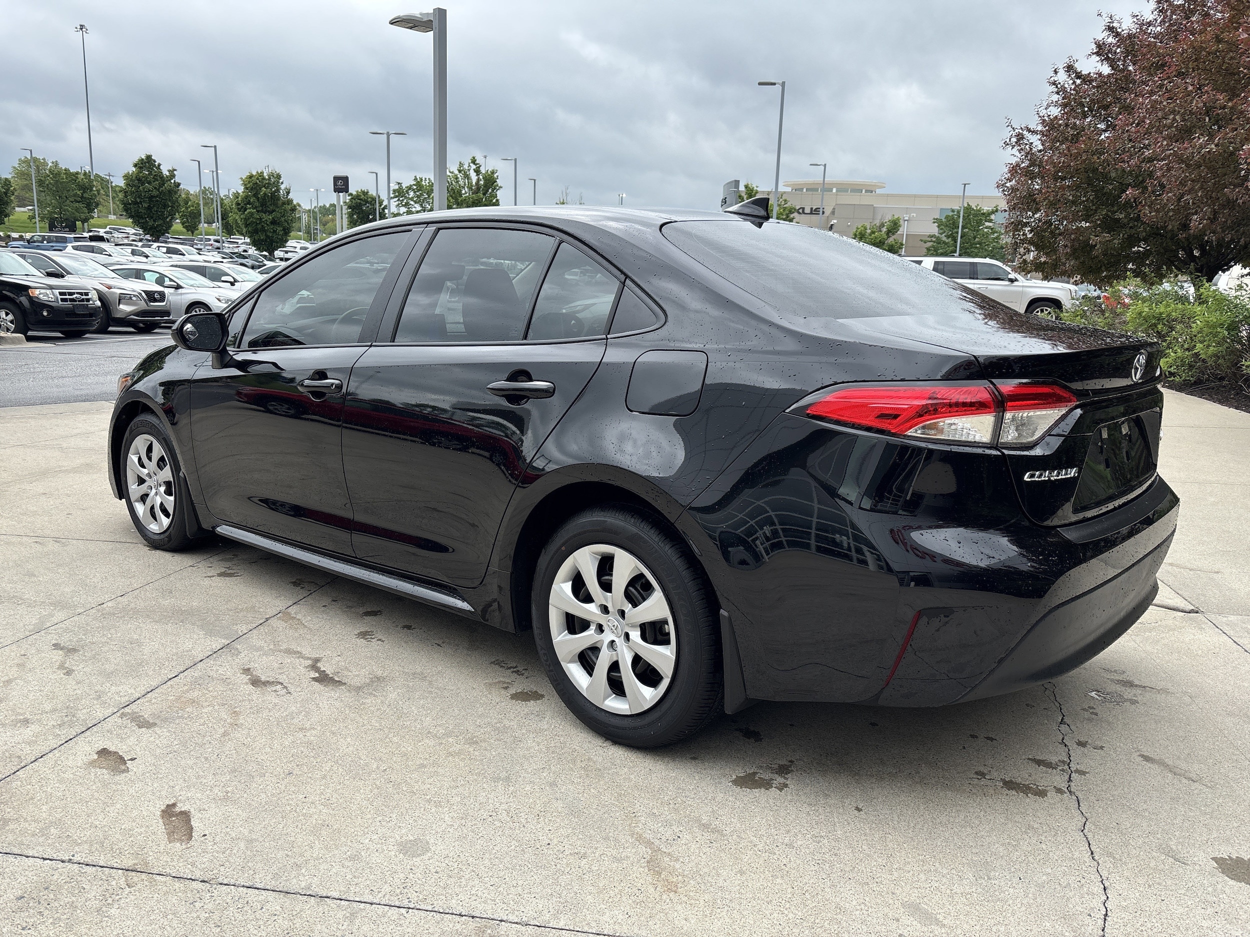 2025 Toyota Corolla LE photo 6