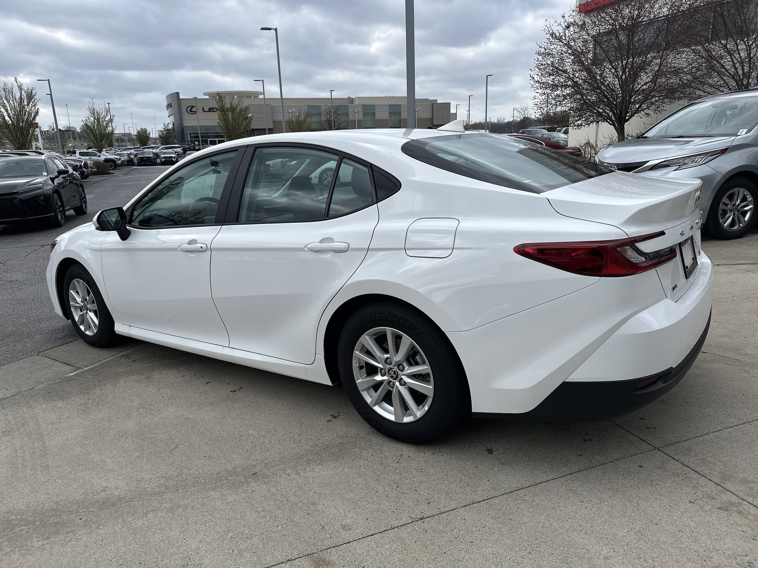 2026 Toyota Camry LE photo 5