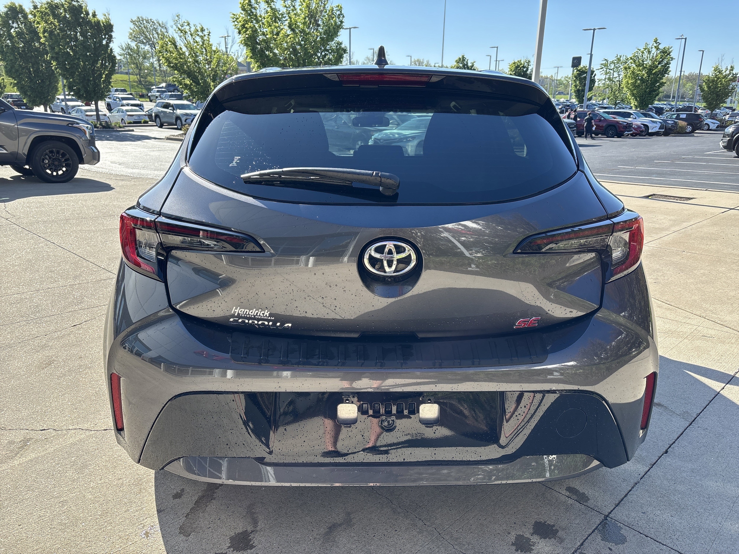 2024 Toyota Corolla Hatchback SE photo 3