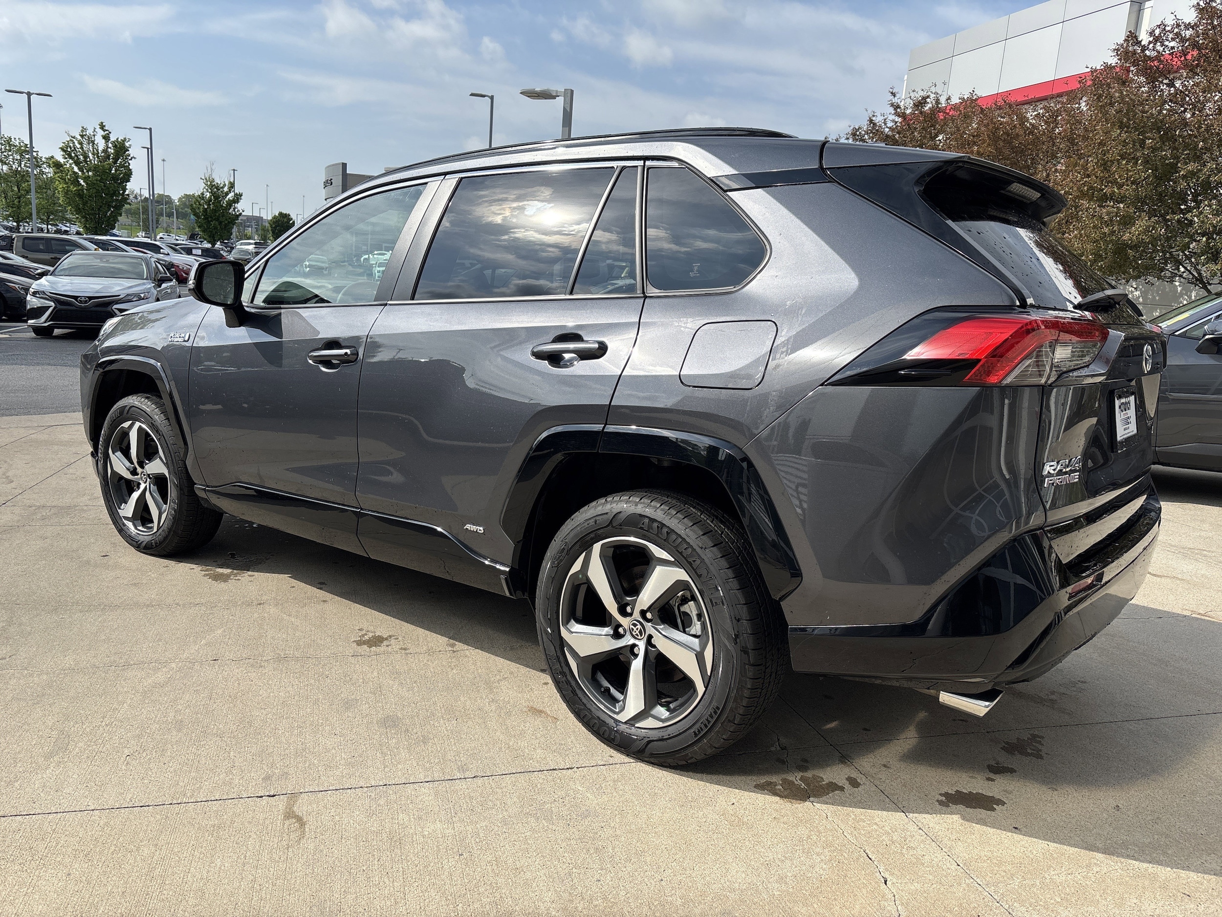 2023 Toyota RAV4 Prime SE photo 5