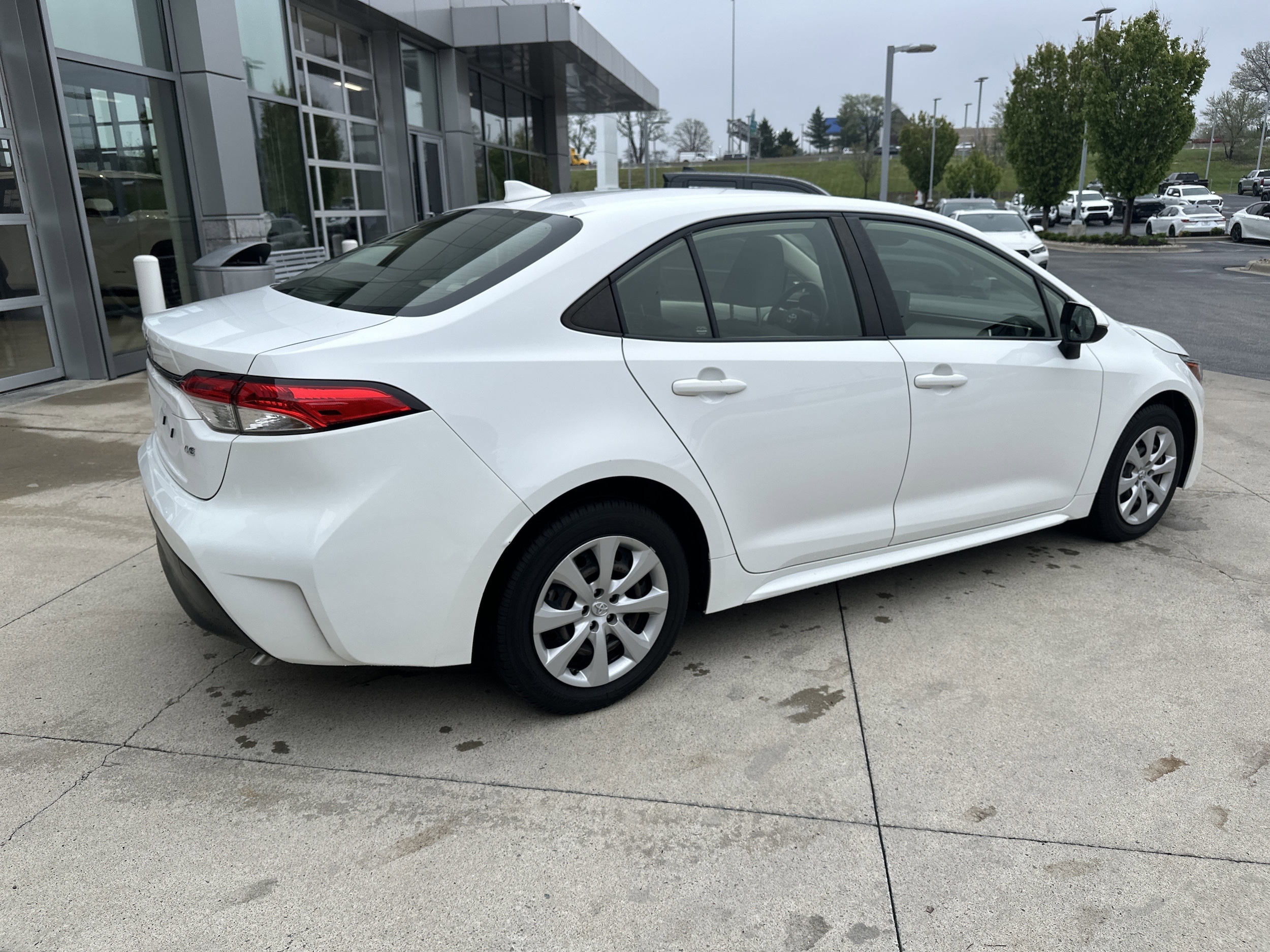 2023 Toyota Corolla LE photo 5