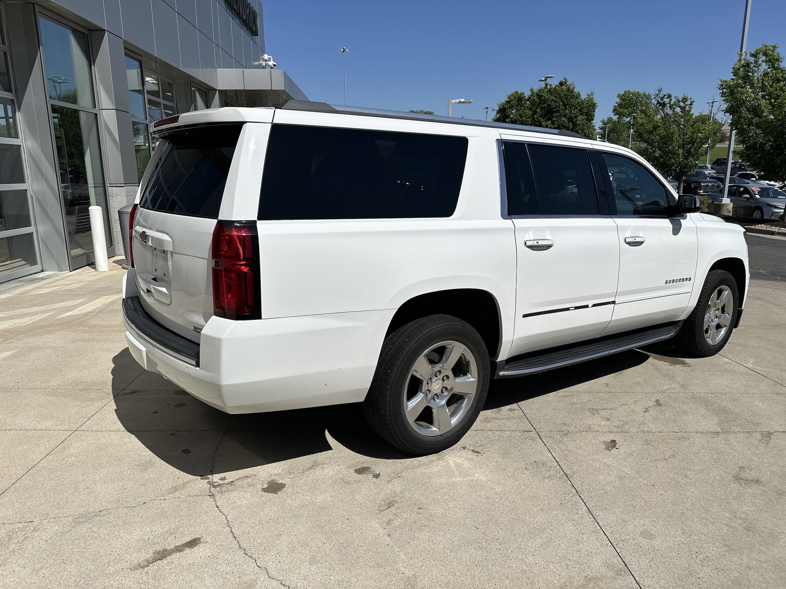 2018 Chevrolet Suburban Premier photo 5