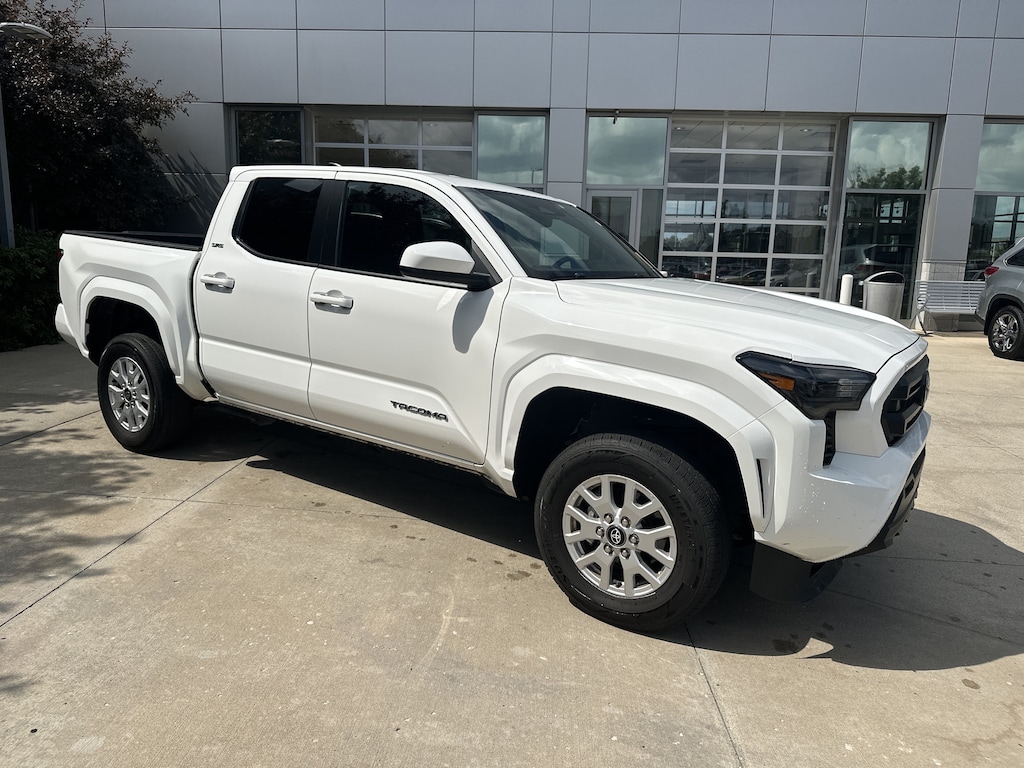 Certified 2025 Toyota Tacoma 4WD SR5 Pickup