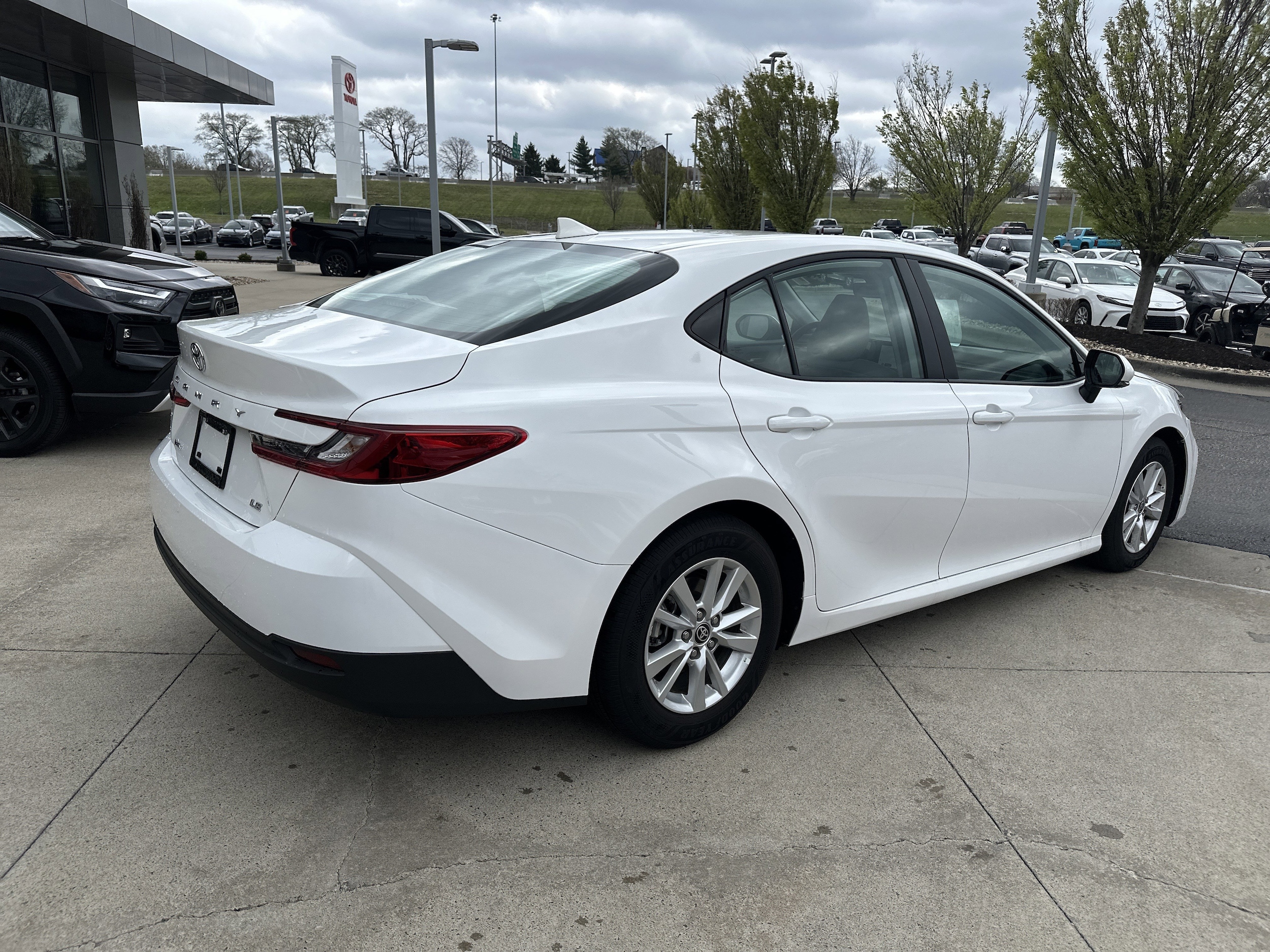 2026 Toyota Camry LE photo 4