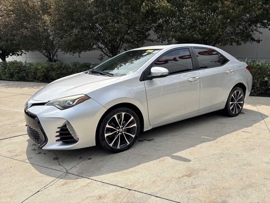 Used 2017 Toyota Corolla SE Sedan