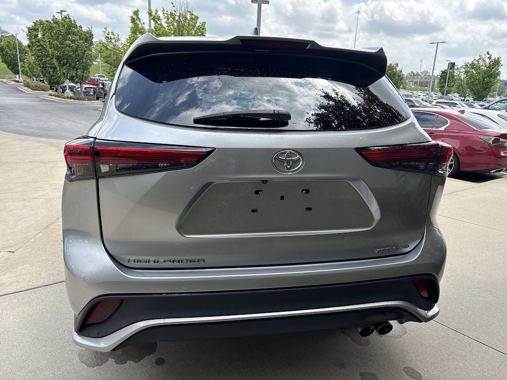 Used 2022 Toyota Highlander XSE SUV