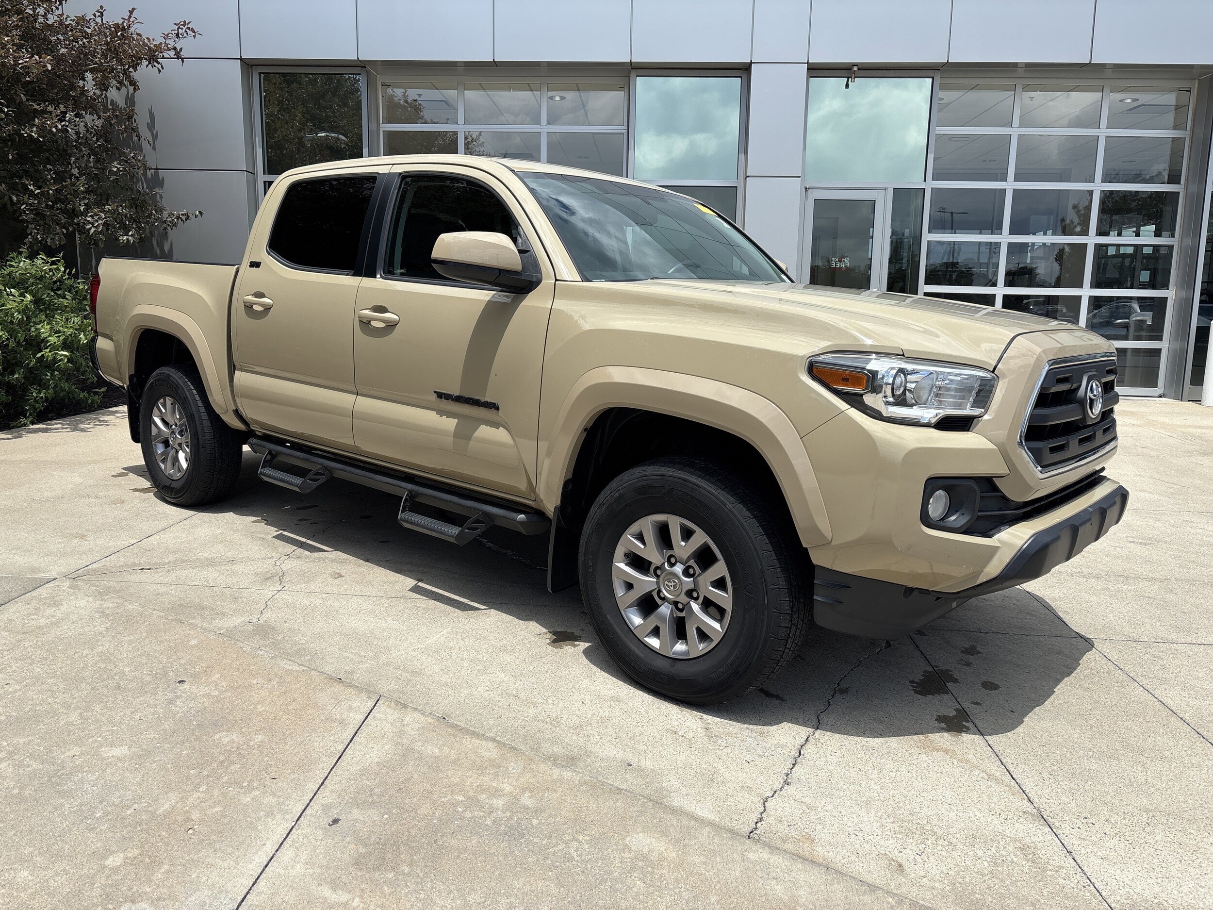 Toyota Tacoma SR5
