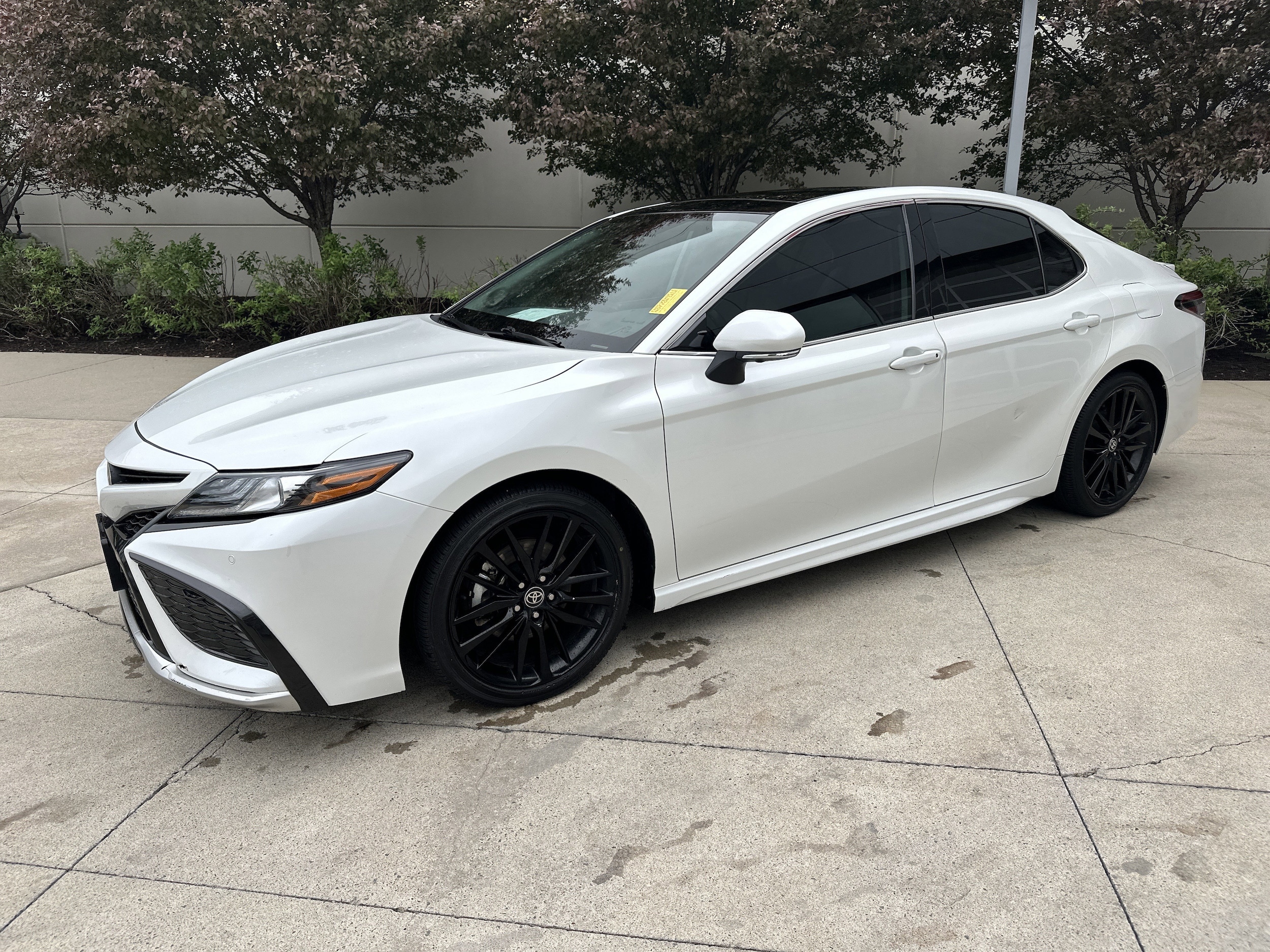 2023 Toyota Camry XSE V6 photo 3