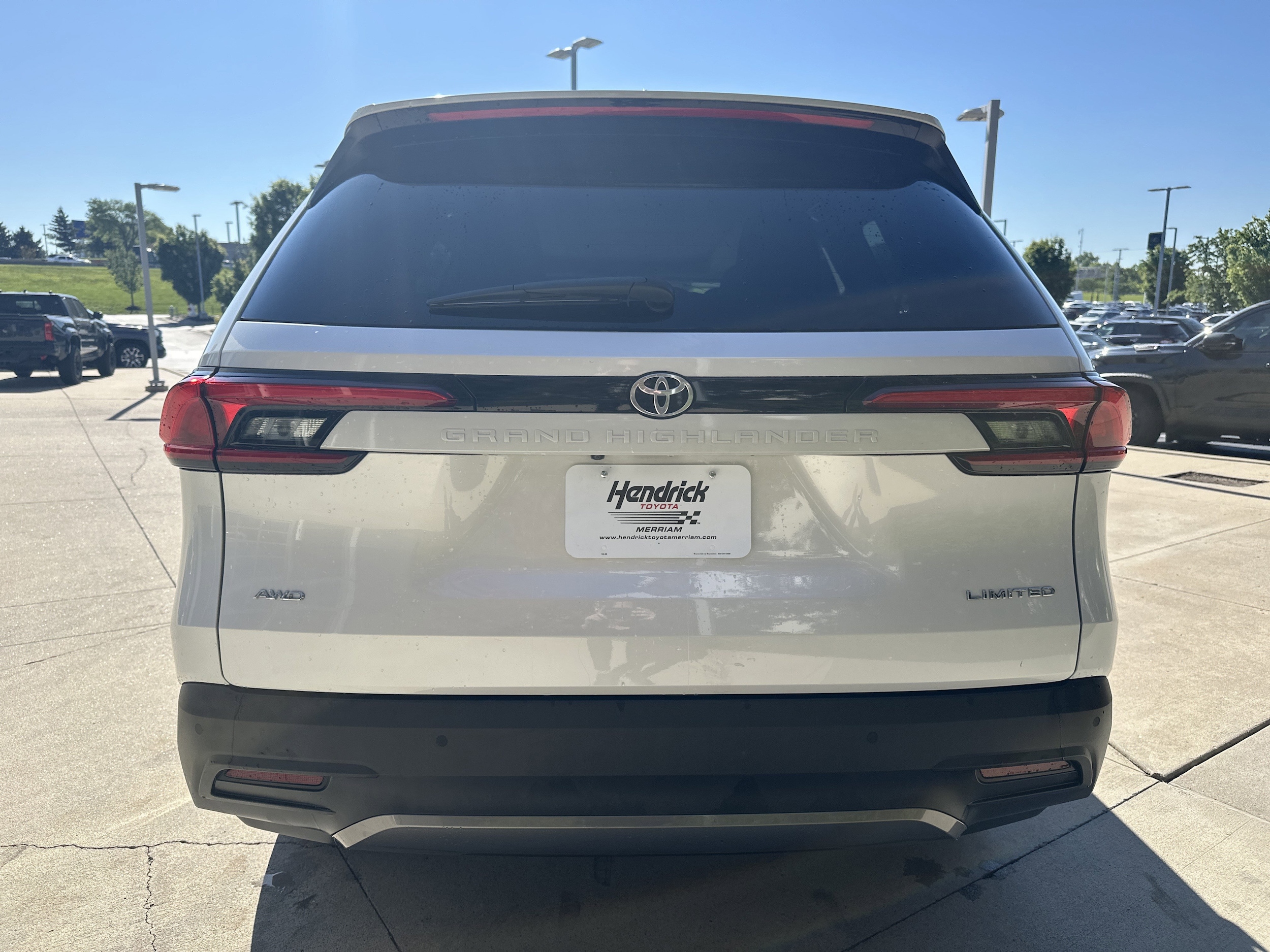 2024 Toyota Grand Highlander Limited photo 6