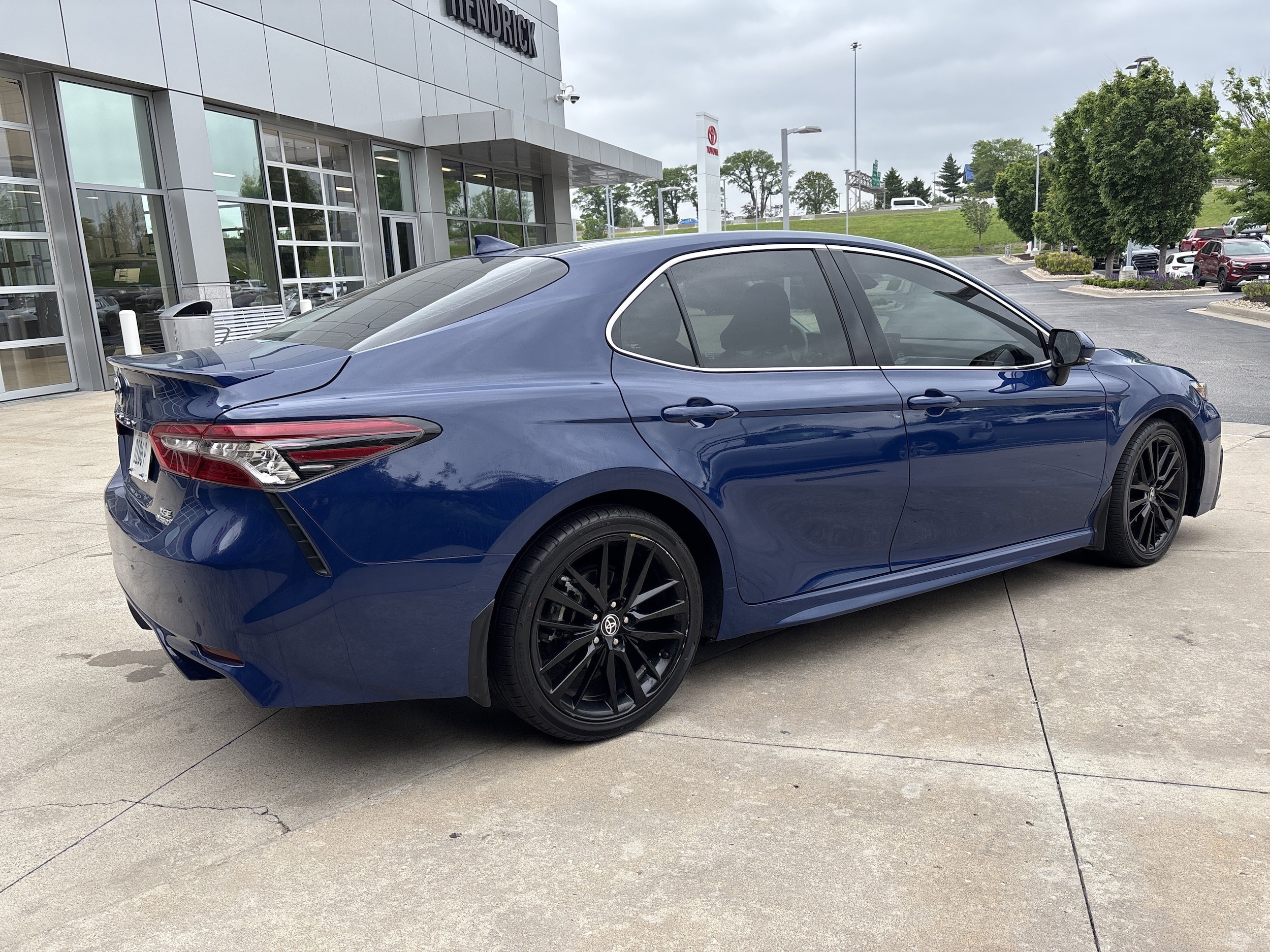 2024 Toyota Camry Hybrid XSE photo 4