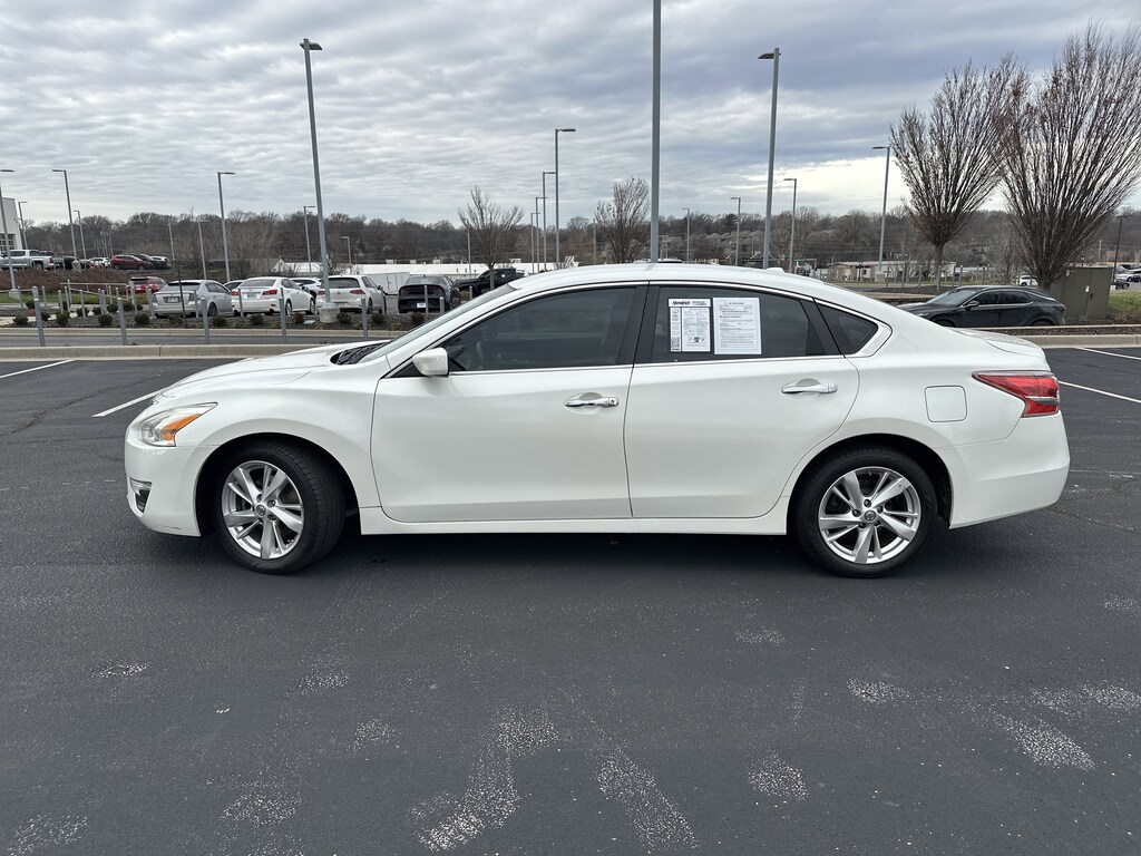 Used 2013 Nissan Altima 2.5 SV Sedan