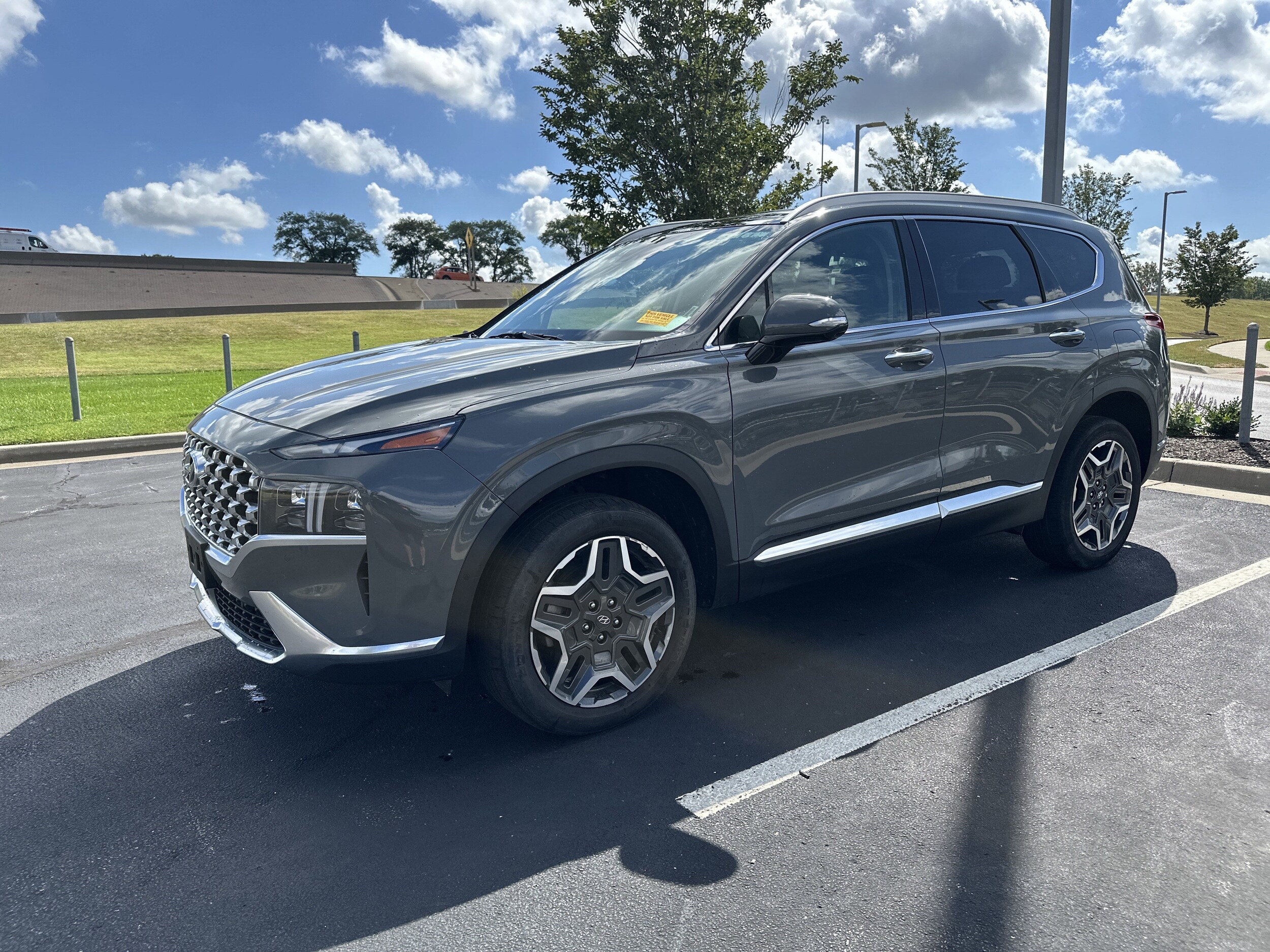 2023 Hyundai Santa Fe Limited photo 3