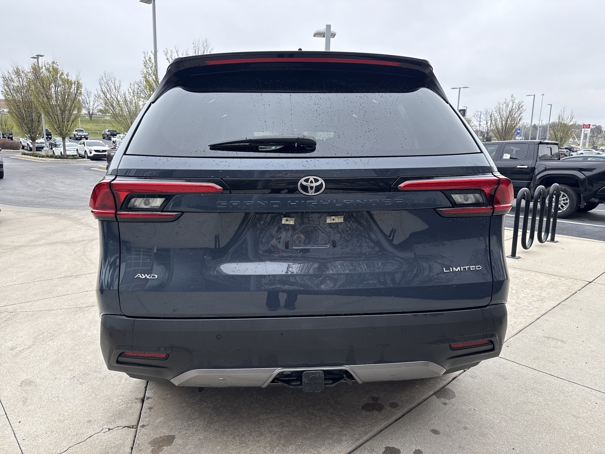 2024 Toyota Grand Highlander Limited photo 3