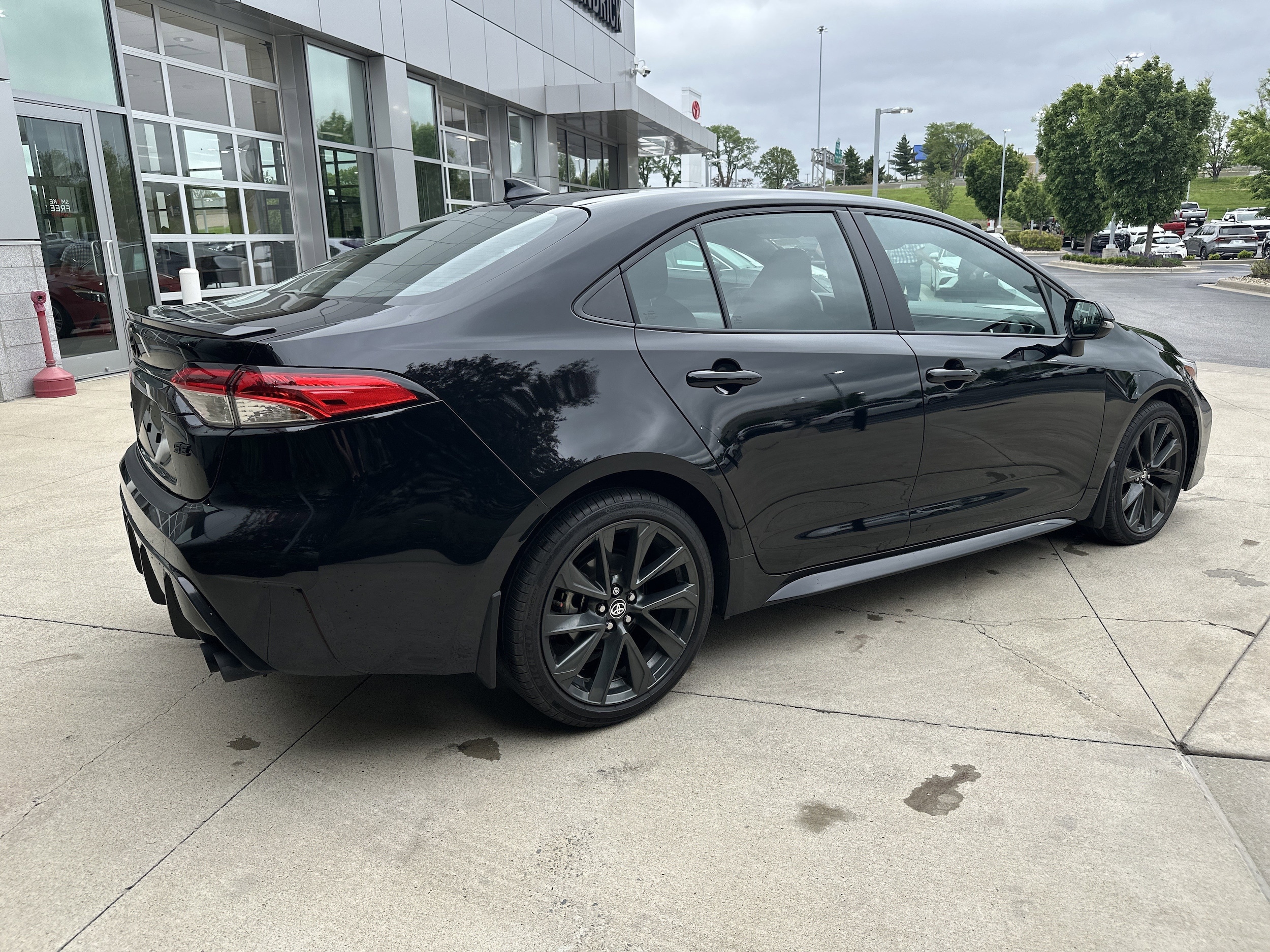 2025 Toyota Corolla SE photo 3