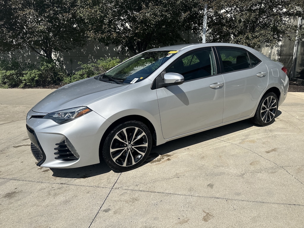 Used 2017 Toyota Corolla SE Sedan