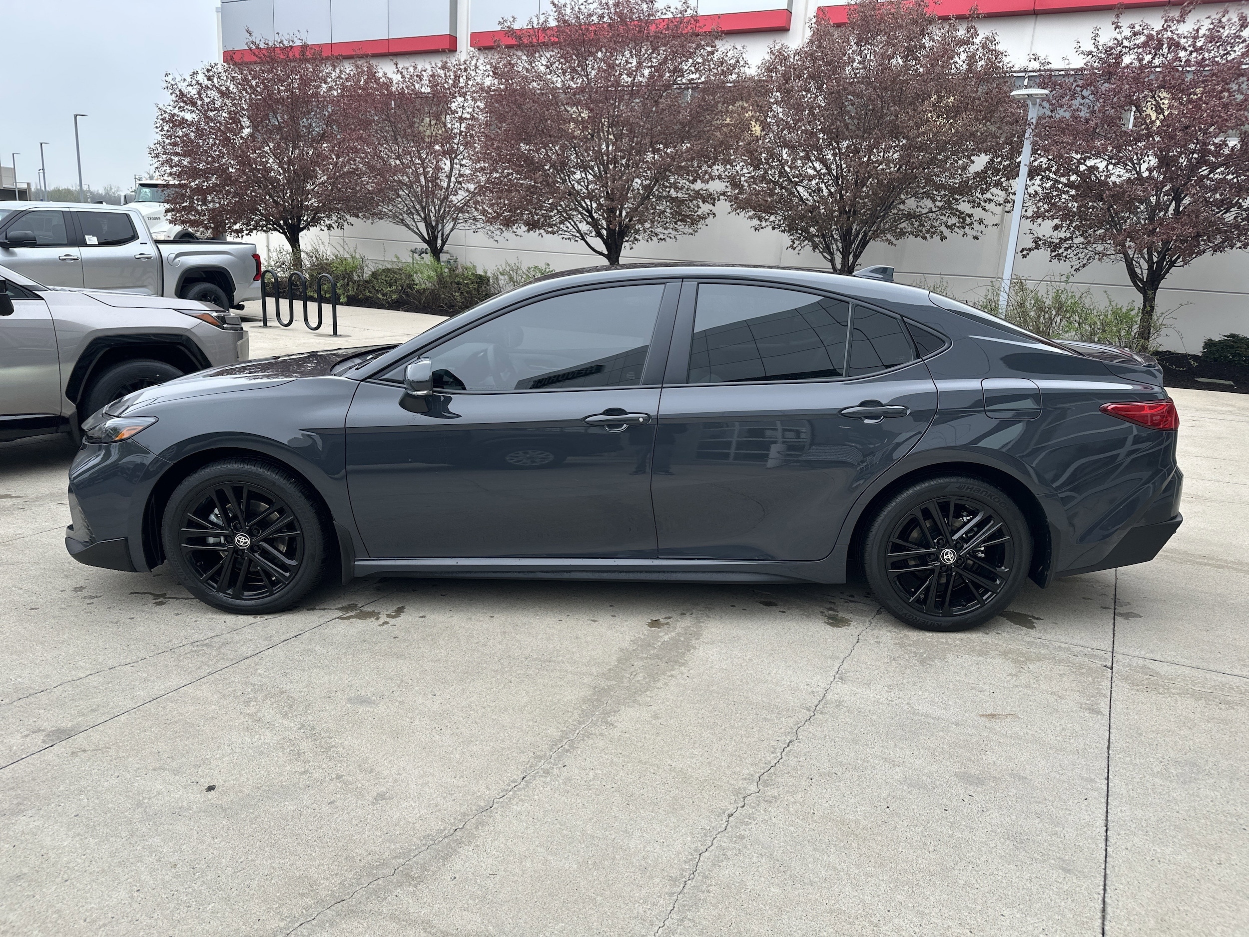 2026 Toyota Camry SE photo 3