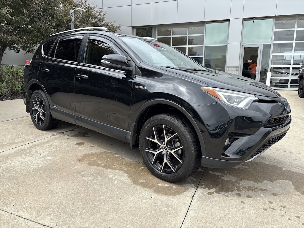 Used 2017 Toyota RAV4 Hybrid SE SUV