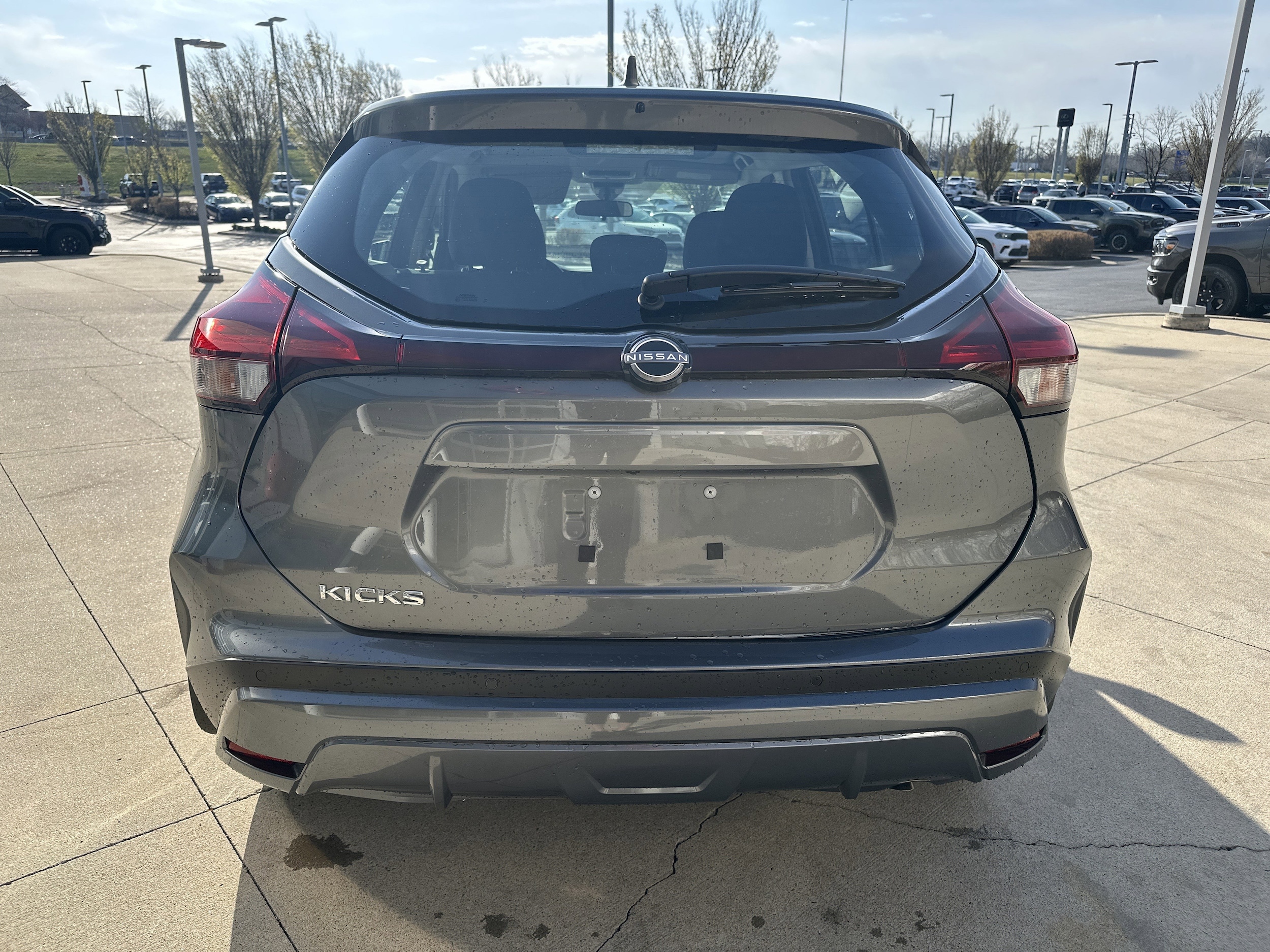 2025 Nissan Kicks Play S photo 3