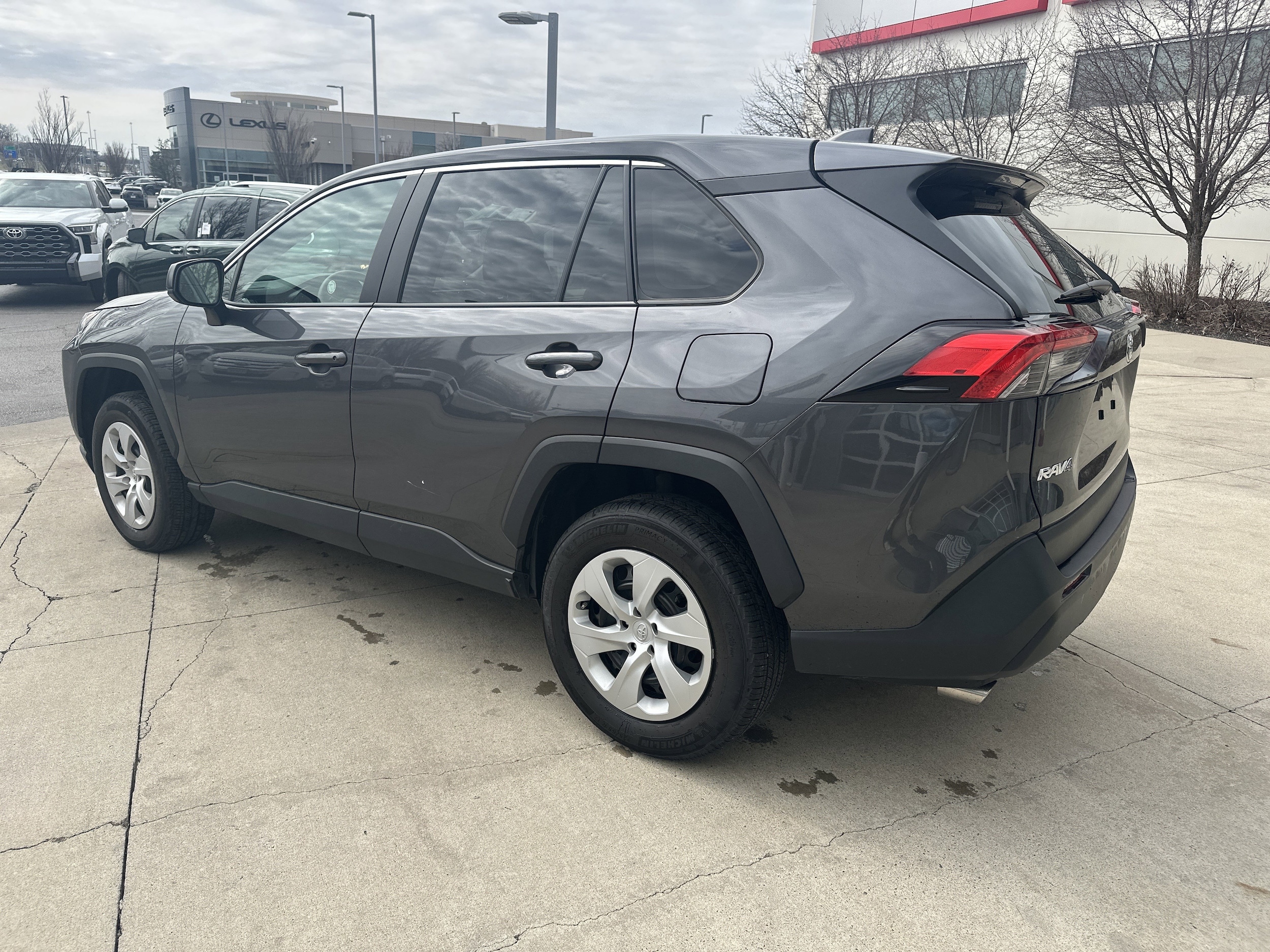 2025 Toyota RAV4 LE photo 6