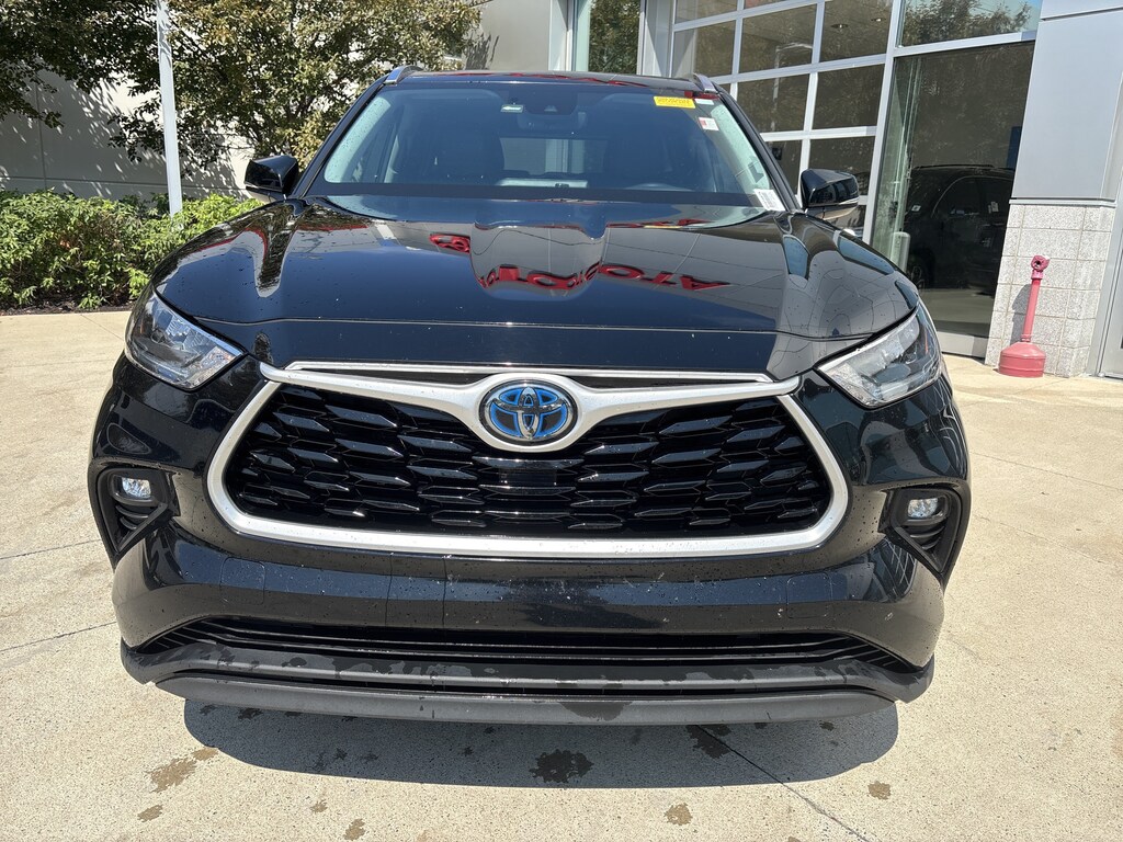 Used 2020 Toyota Highlander Hybrid XLE SUV