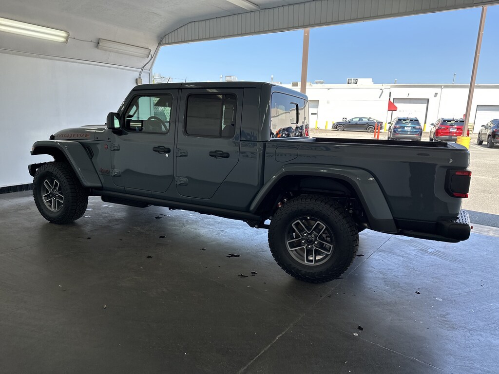 New 2026 Jeep Gladiator Mojave X Pickup
