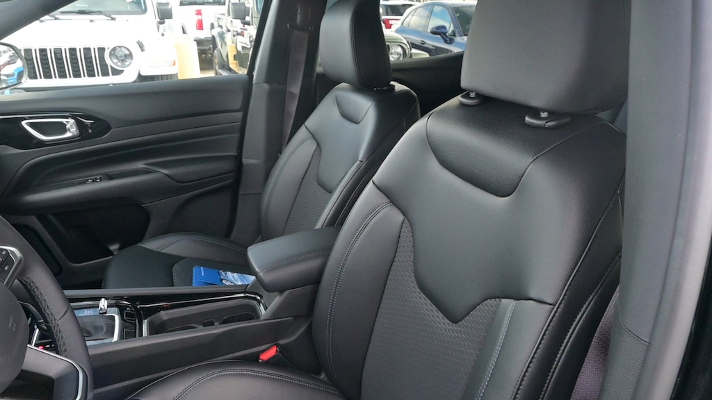 New 2026 Jeep Compass Latitude Altitude SUV