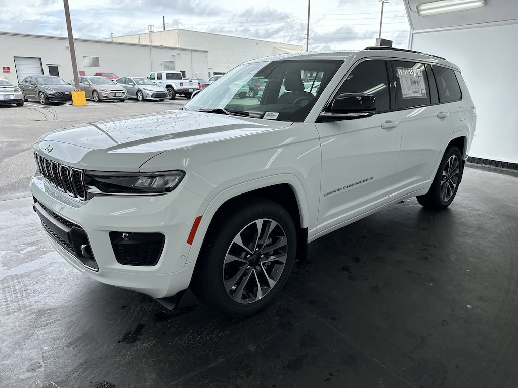 New 2025 Jeep Grand Cherokee L Overland SUV