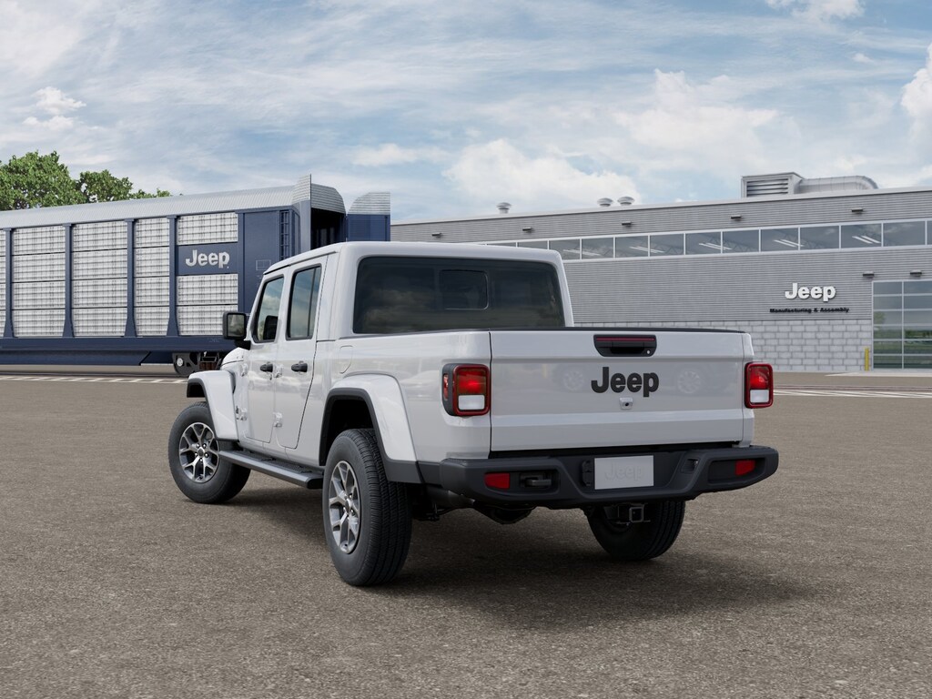 New 2026 Jeep Gladiator Sport S Pickup