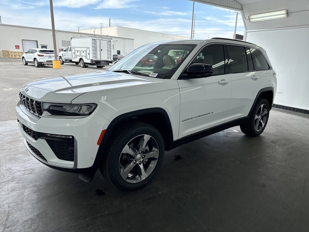 New 2026 Jeep Grand Cherokee Limited SUV